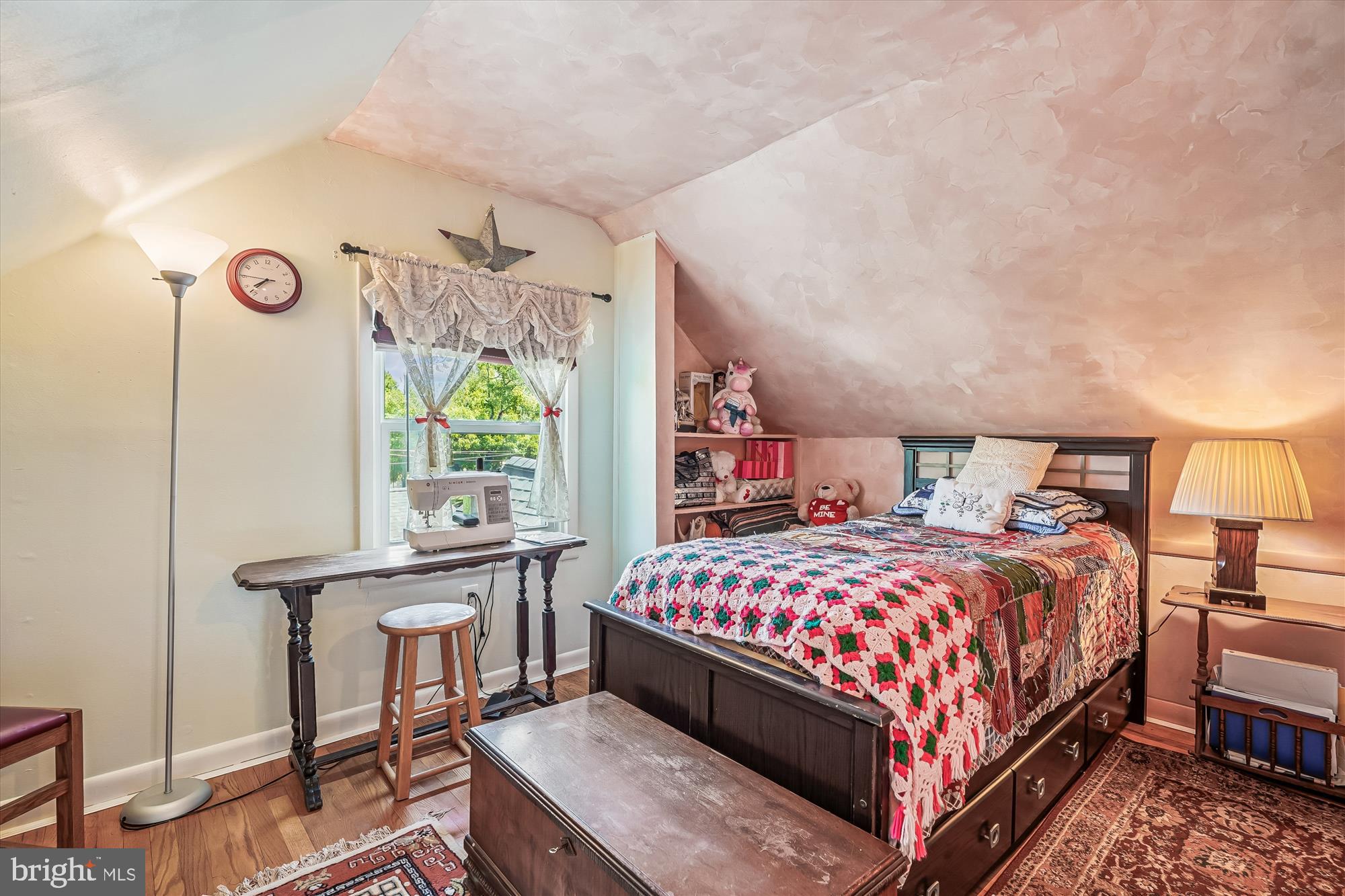 7202 PARKVIEW AVENUE