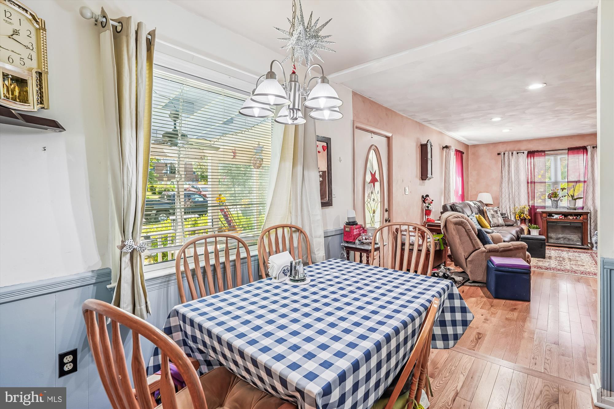 7202 PARKVIEW AVENUE