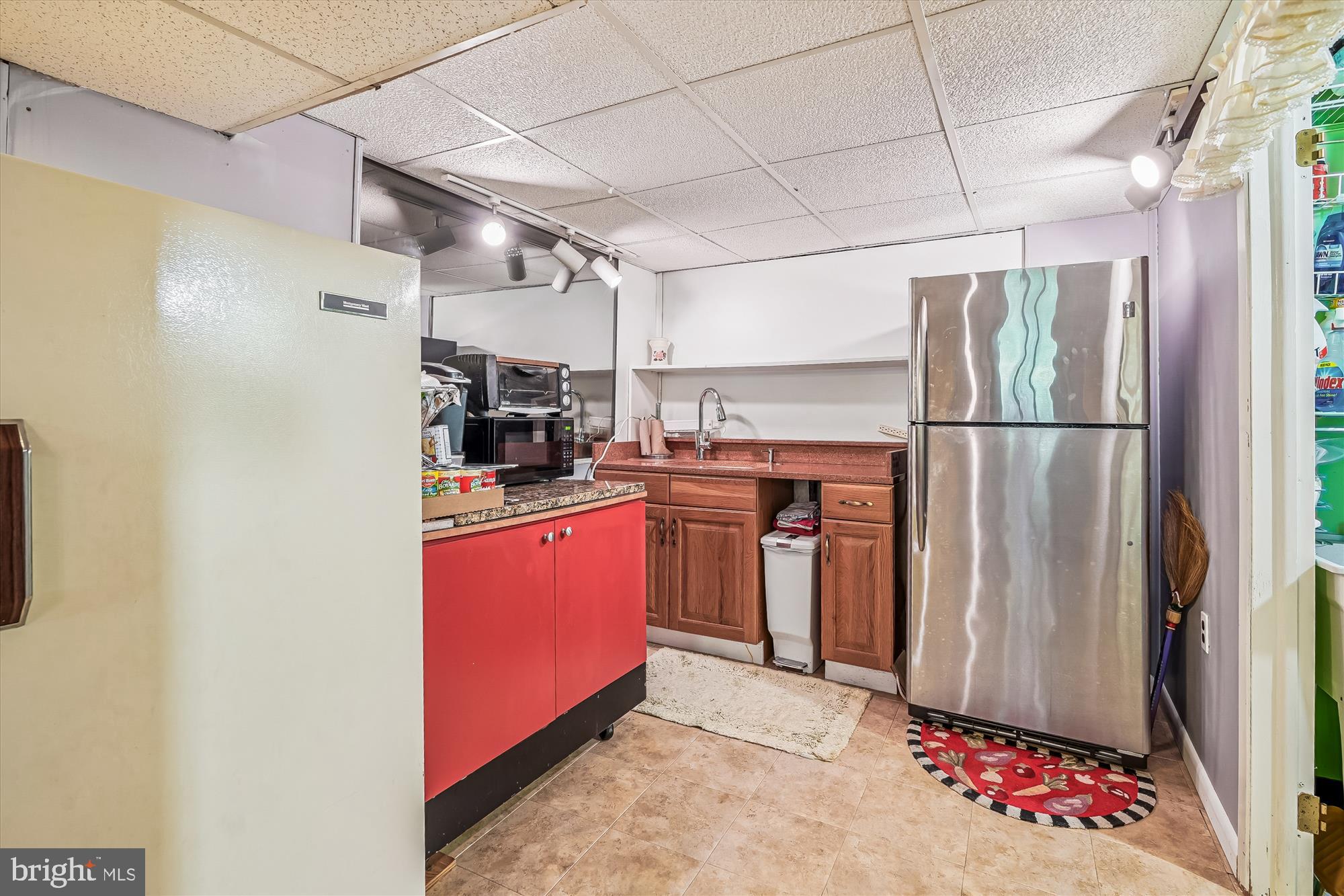 7202 PARKVIEW AVENUE