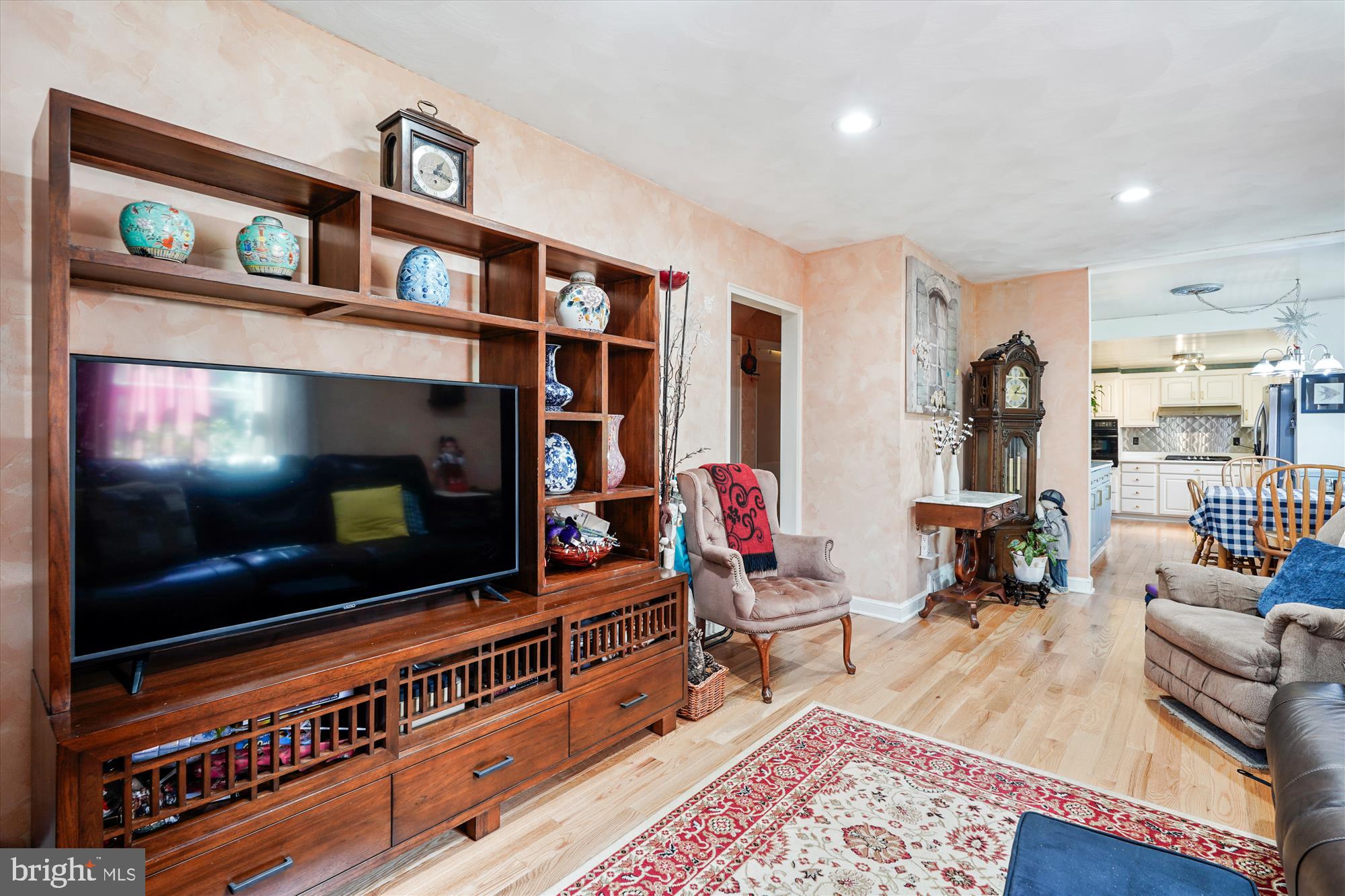 7202 PARKVIEW AVENUE