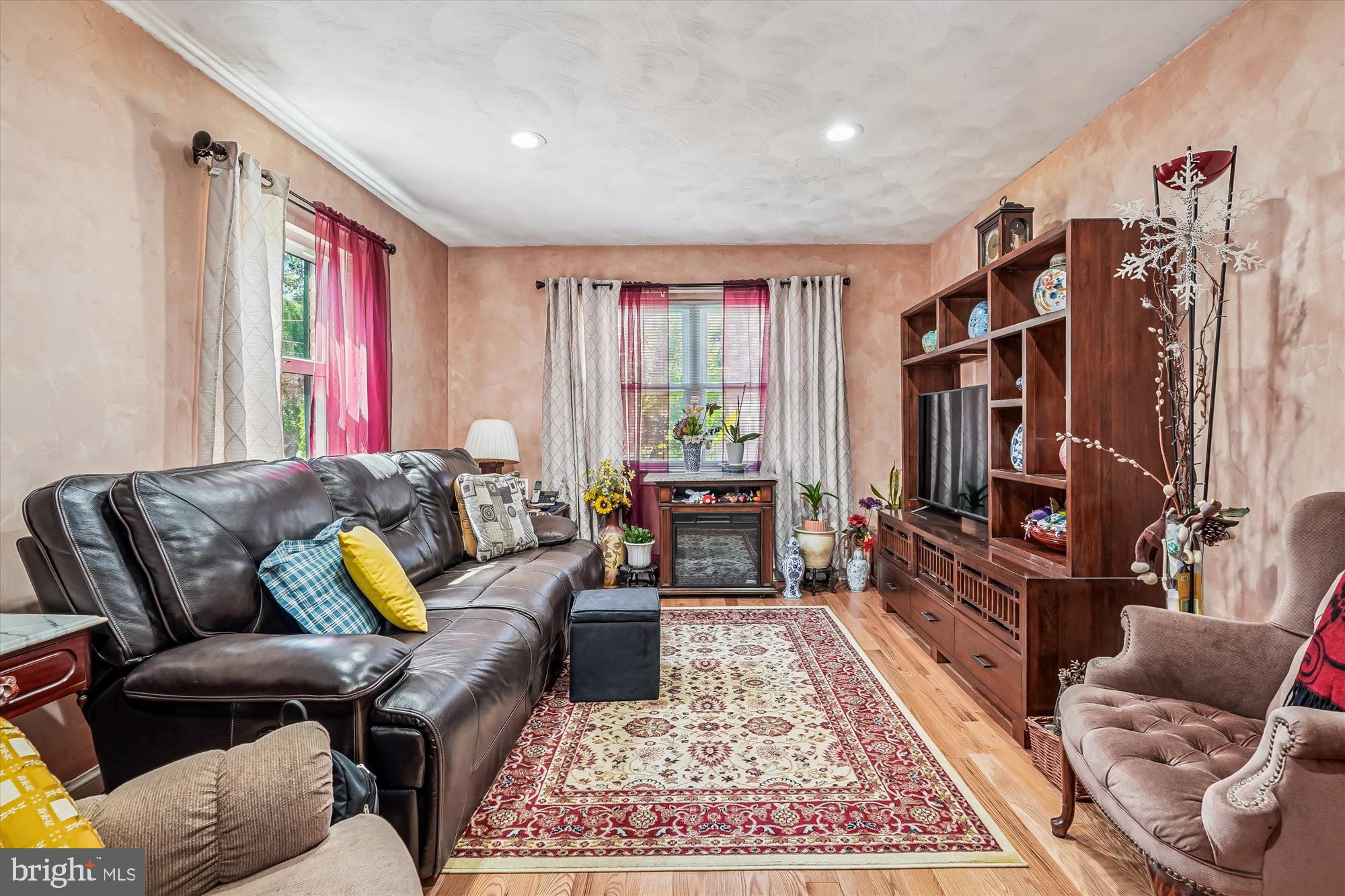 7202 PARKVIEW AVENUE