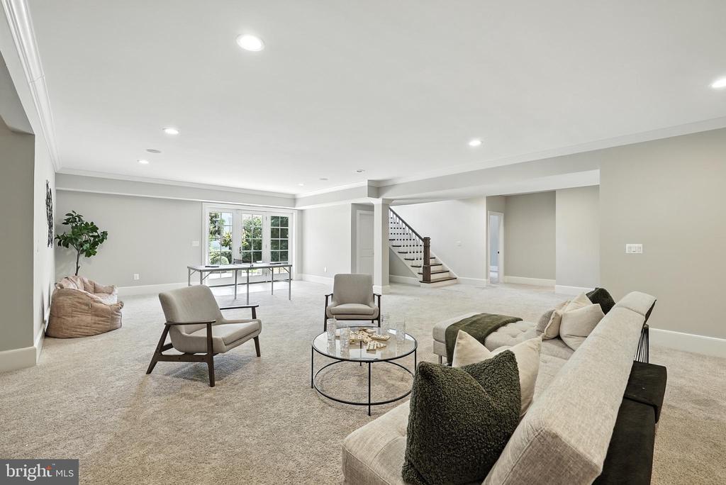 6434 NOBLE DRIVE