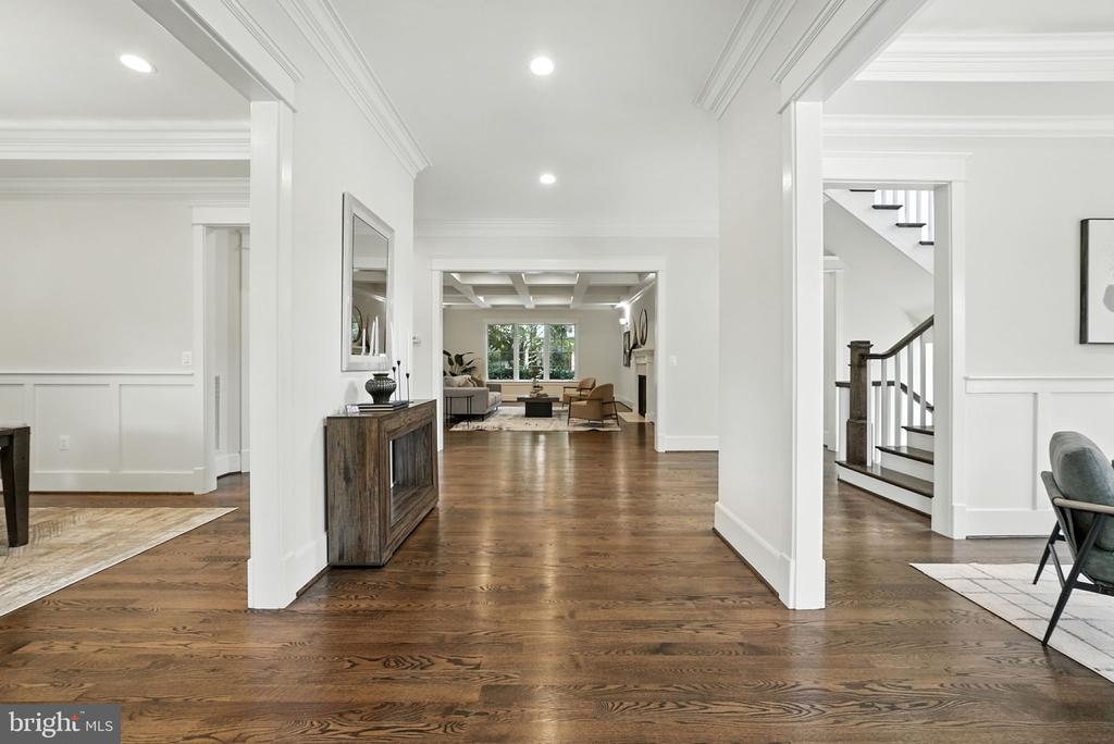6434 NOBLE DRIVE