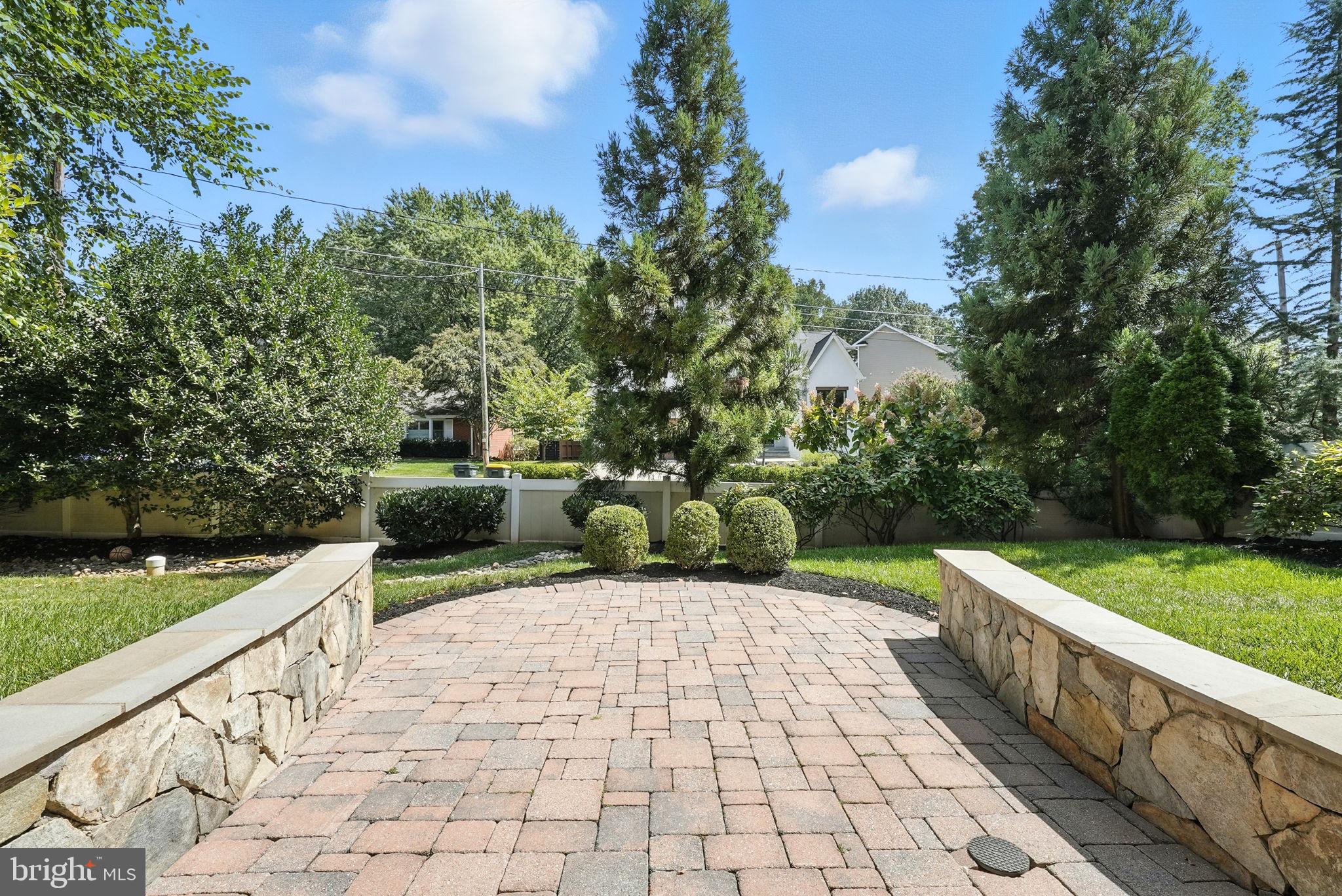 6434 NOBLE DRIVE