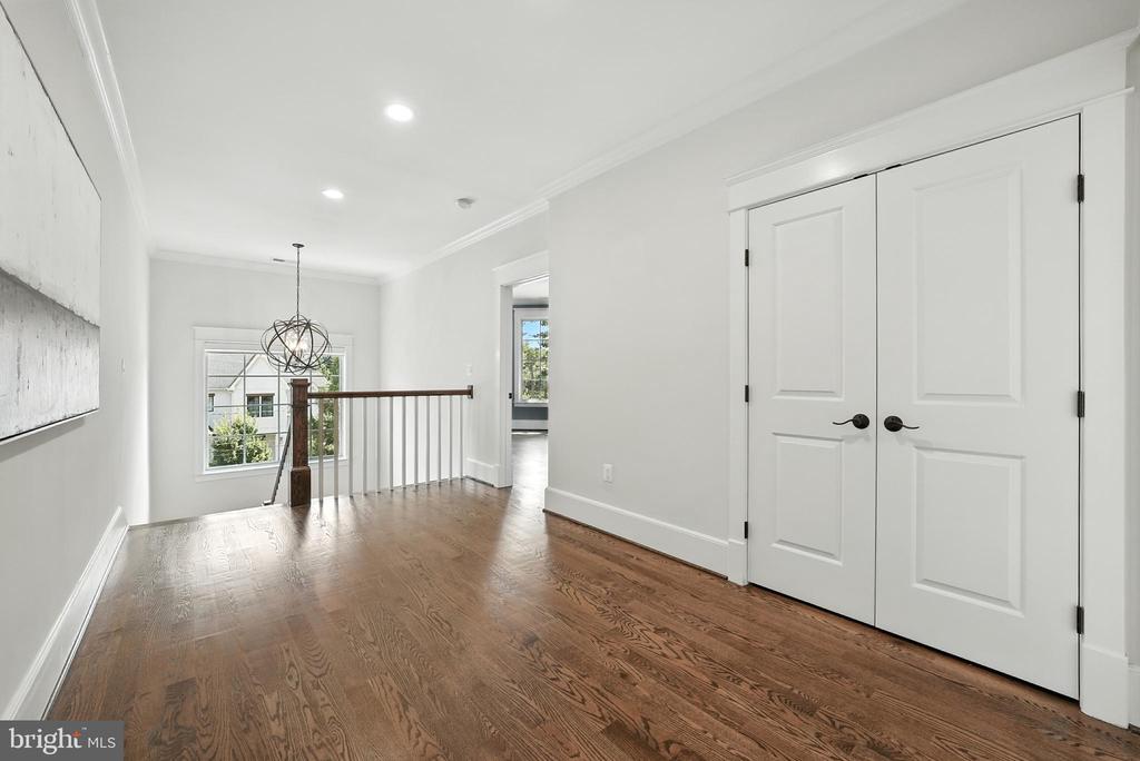 6434 NOBLE DRIVE