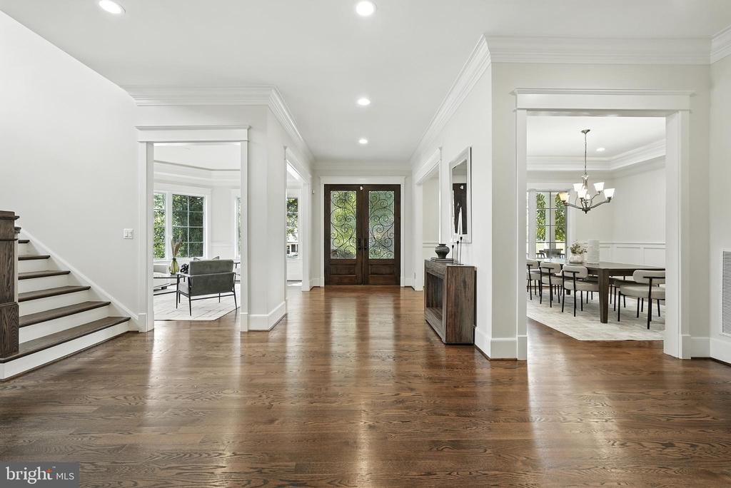 6434 NOBLE DRIVE
