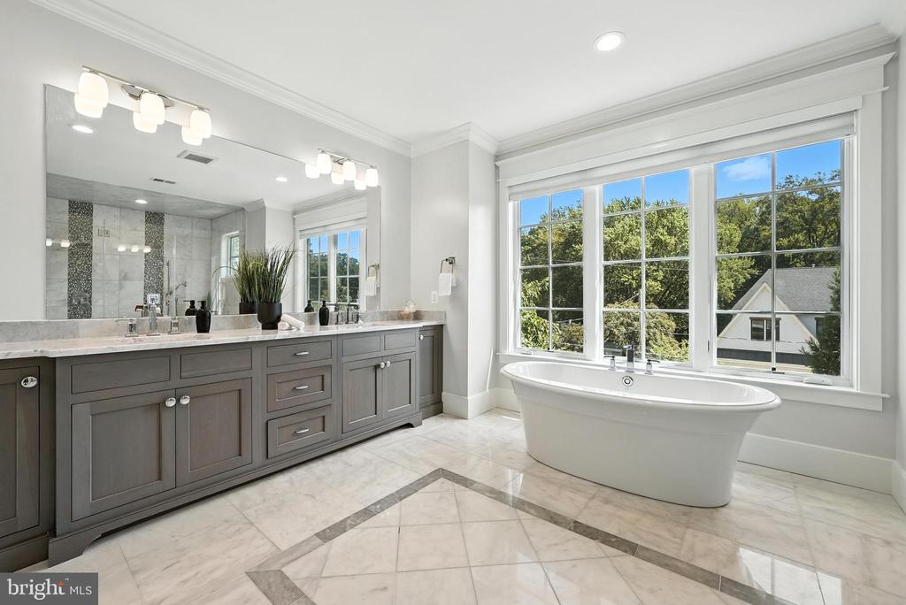6434 NOBLE DRIVE