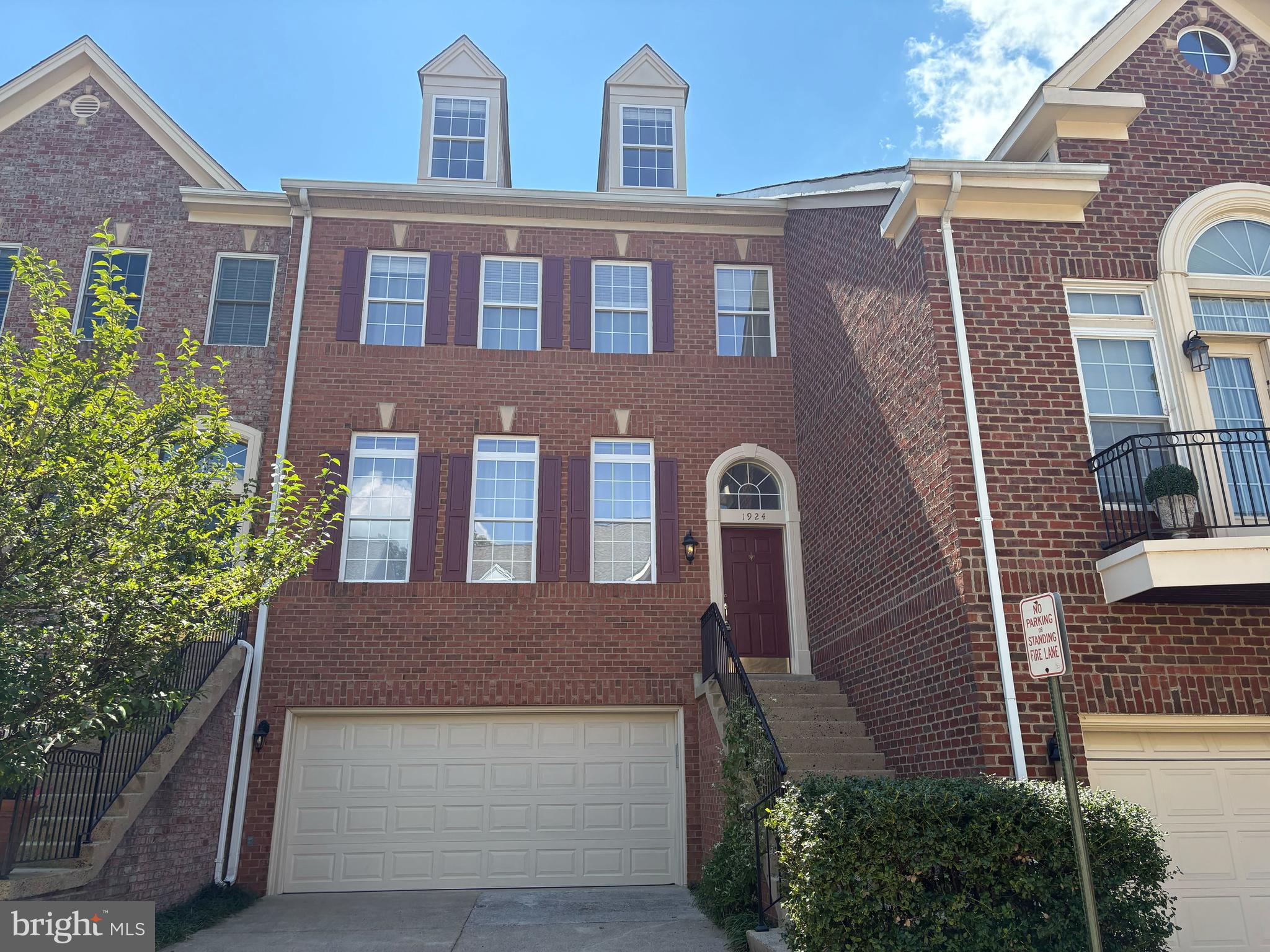 1924 LOGAN MANOR DRIVE