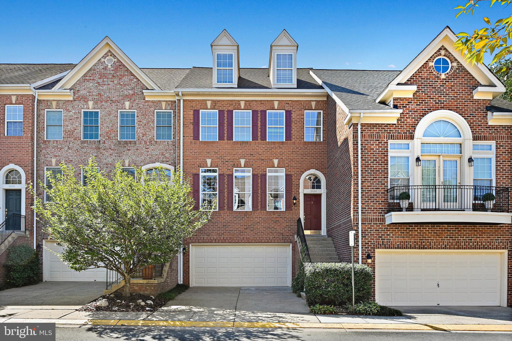 1924 LOGAN MANOR DRIVE