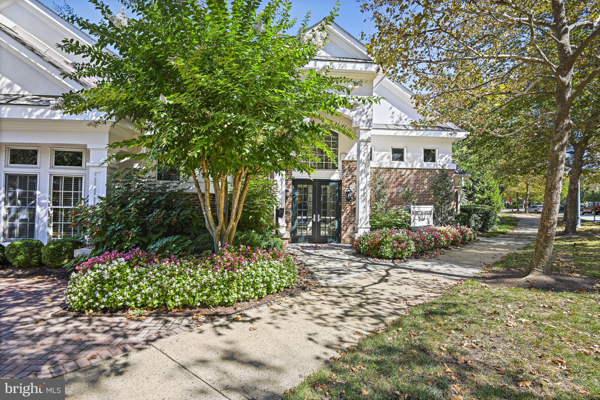 1924 LOGAN MANOR DRIVE