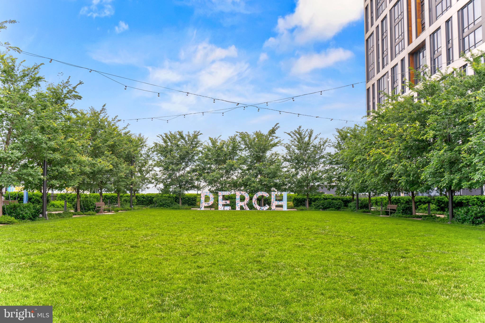 1761 OLD MEADOW ROAD 209