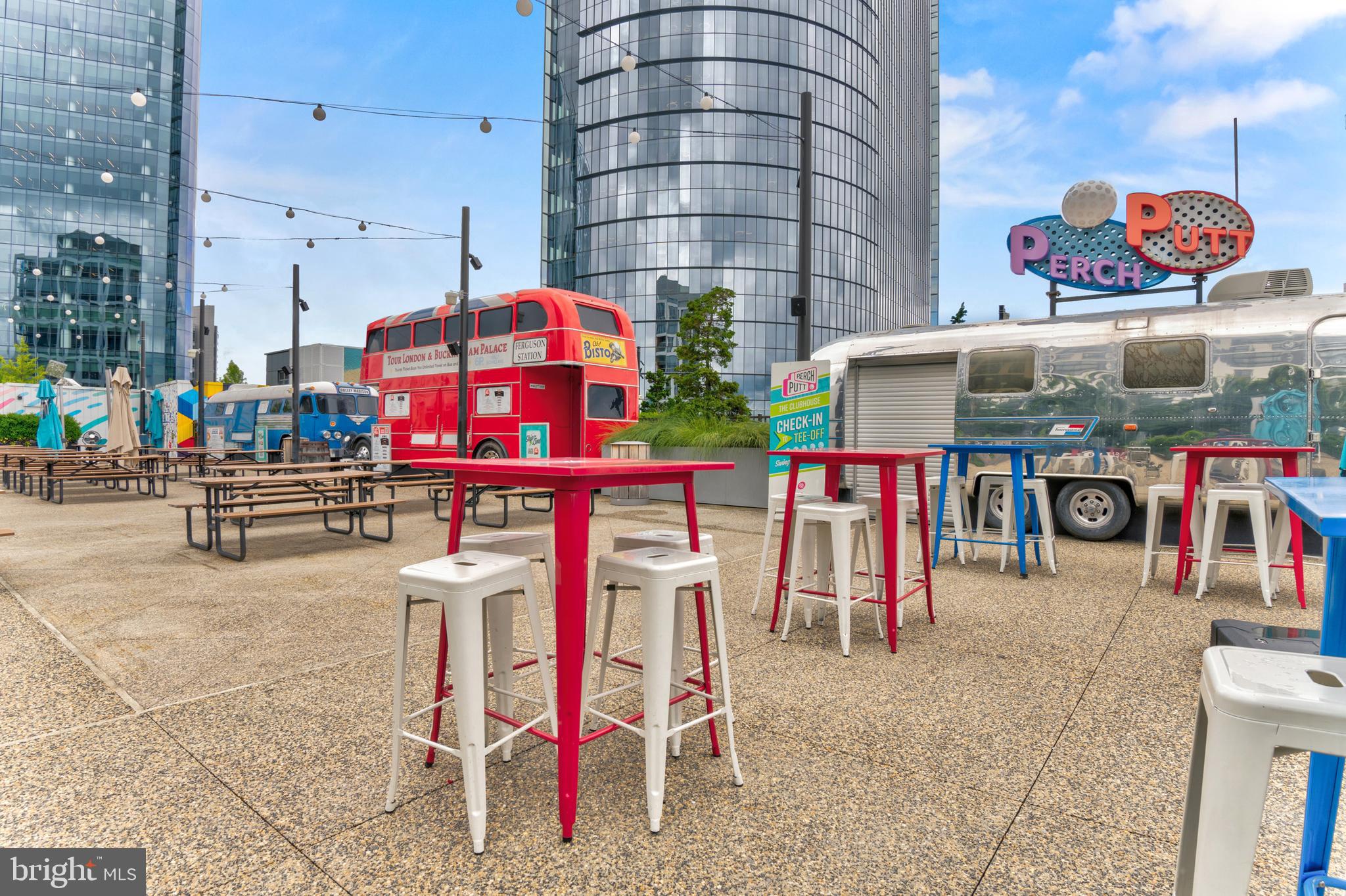 1761 OLD MEADOW ROAD 209