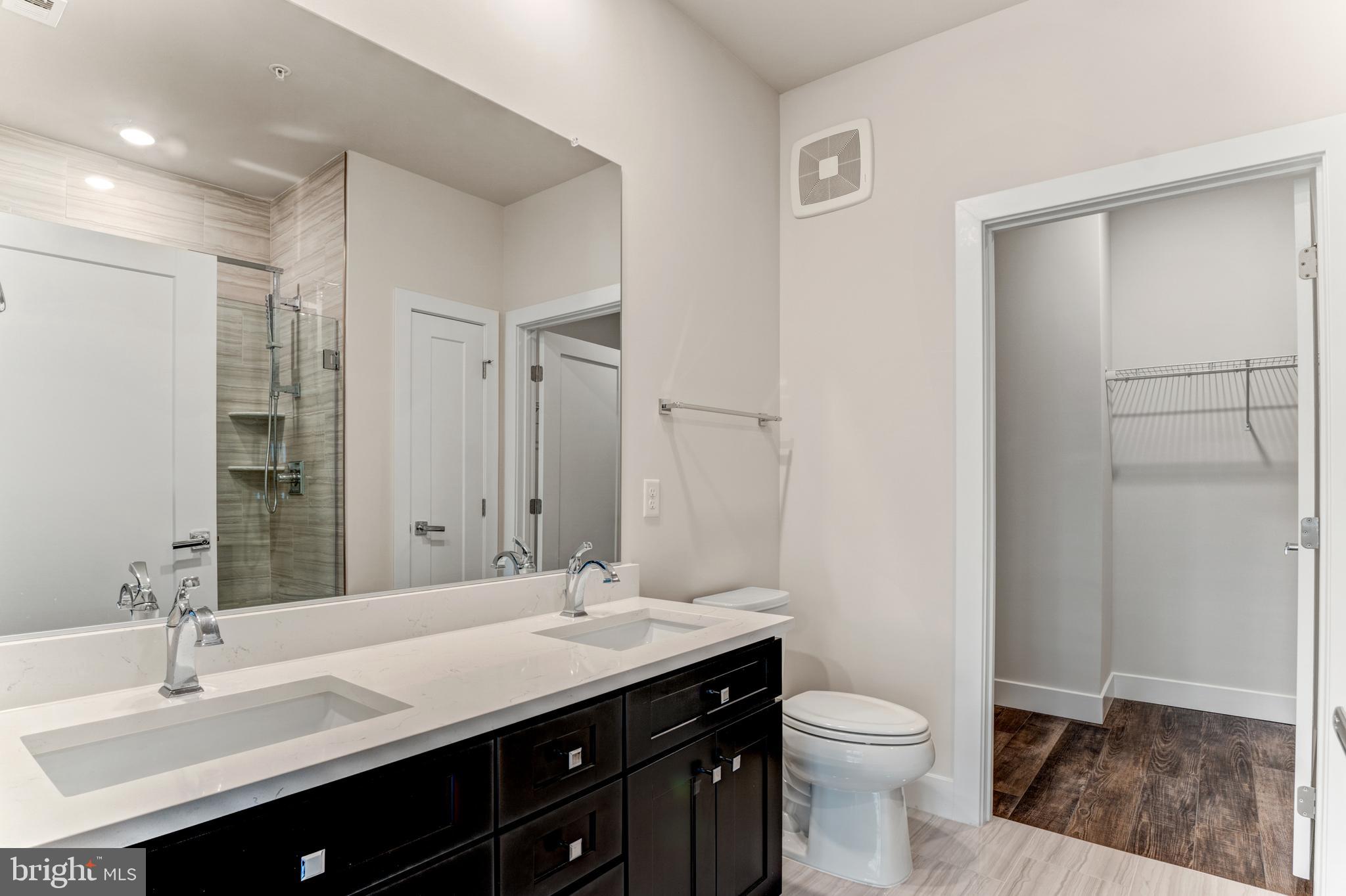 1761 OLD MEADOW ROAD 209