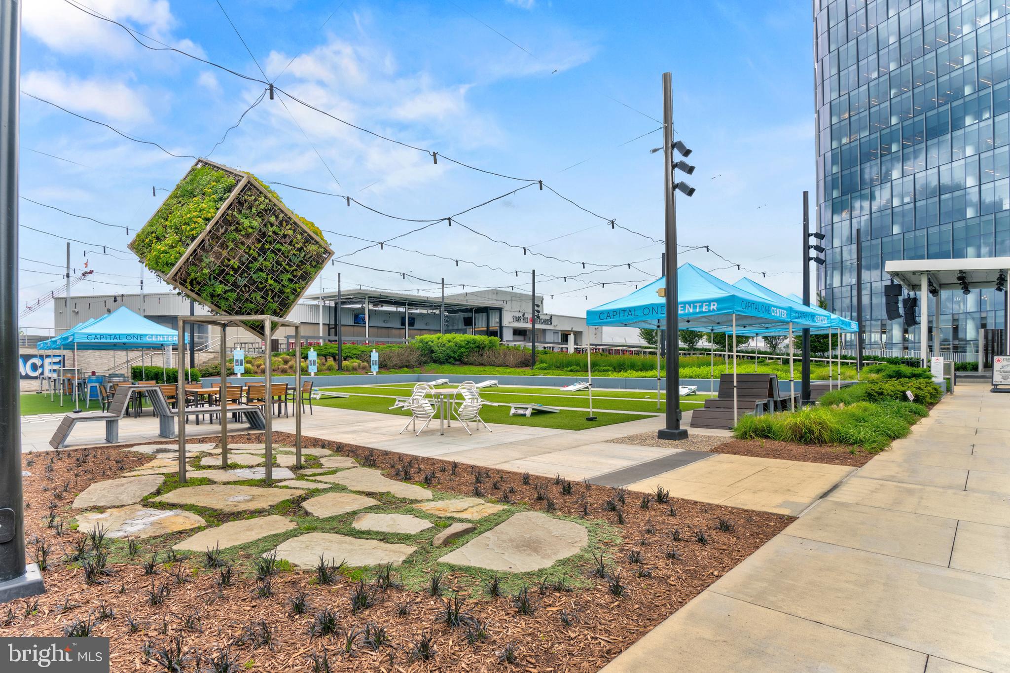 1761 OLD MEADOW ROAD 209