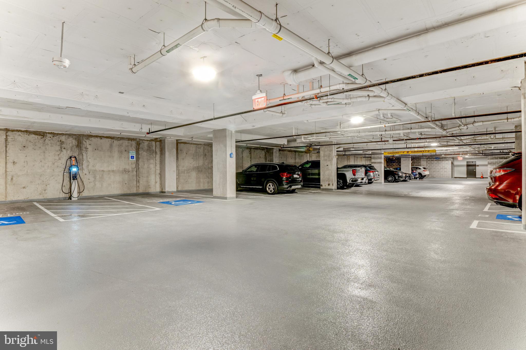 1761 OLD MEADOW ROAD 209