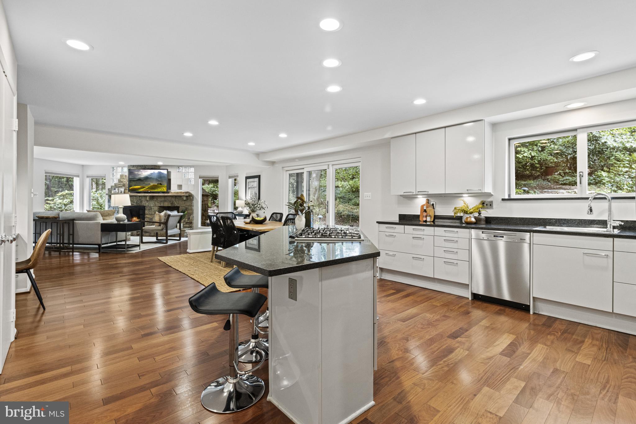 7107 ROXANN ROAD