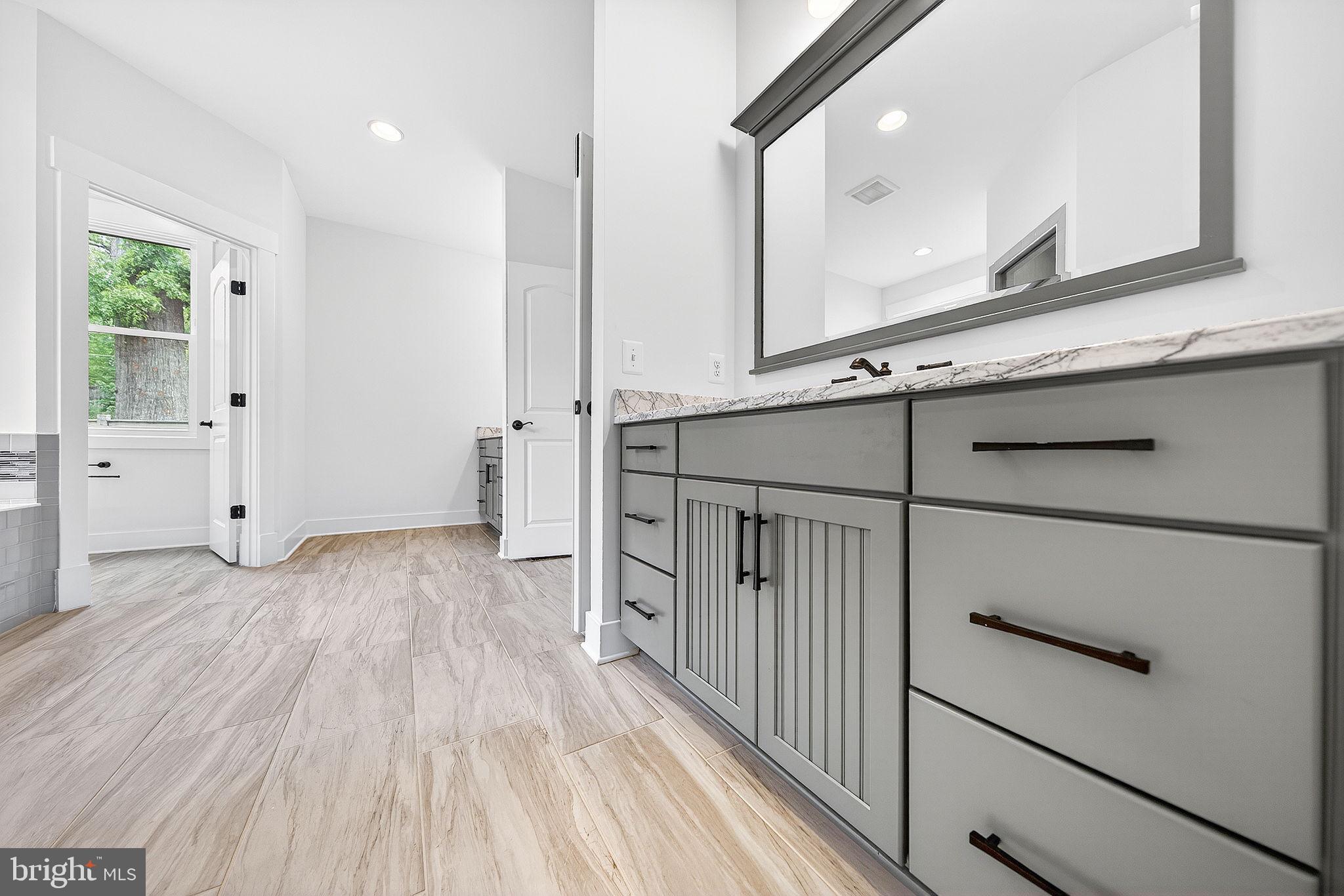 3913 VICTORIA OAKS TRAIL