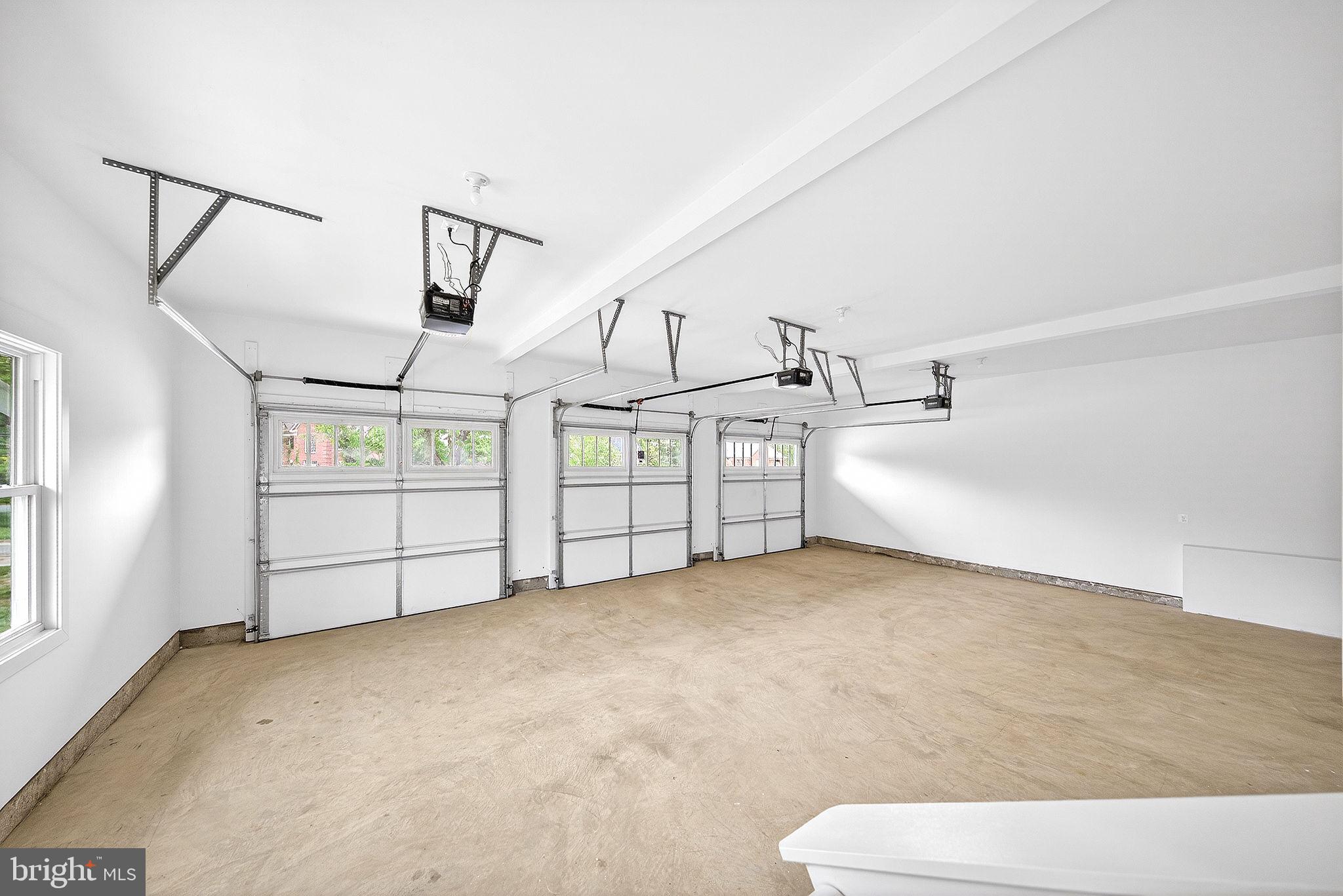 3913 VICTORIA OAKS TRAIL