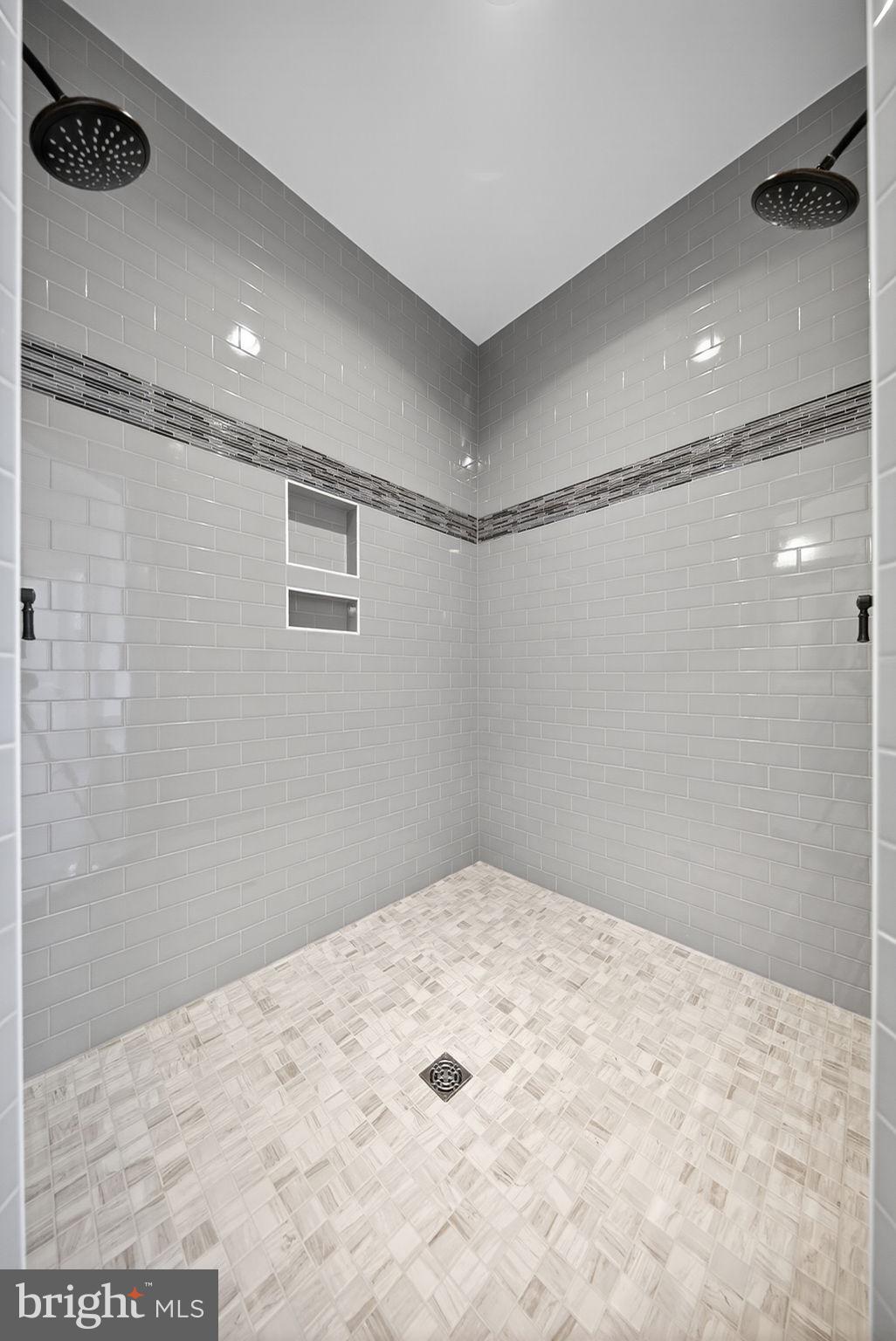 3913 VICTORIA OAKS TRAIL