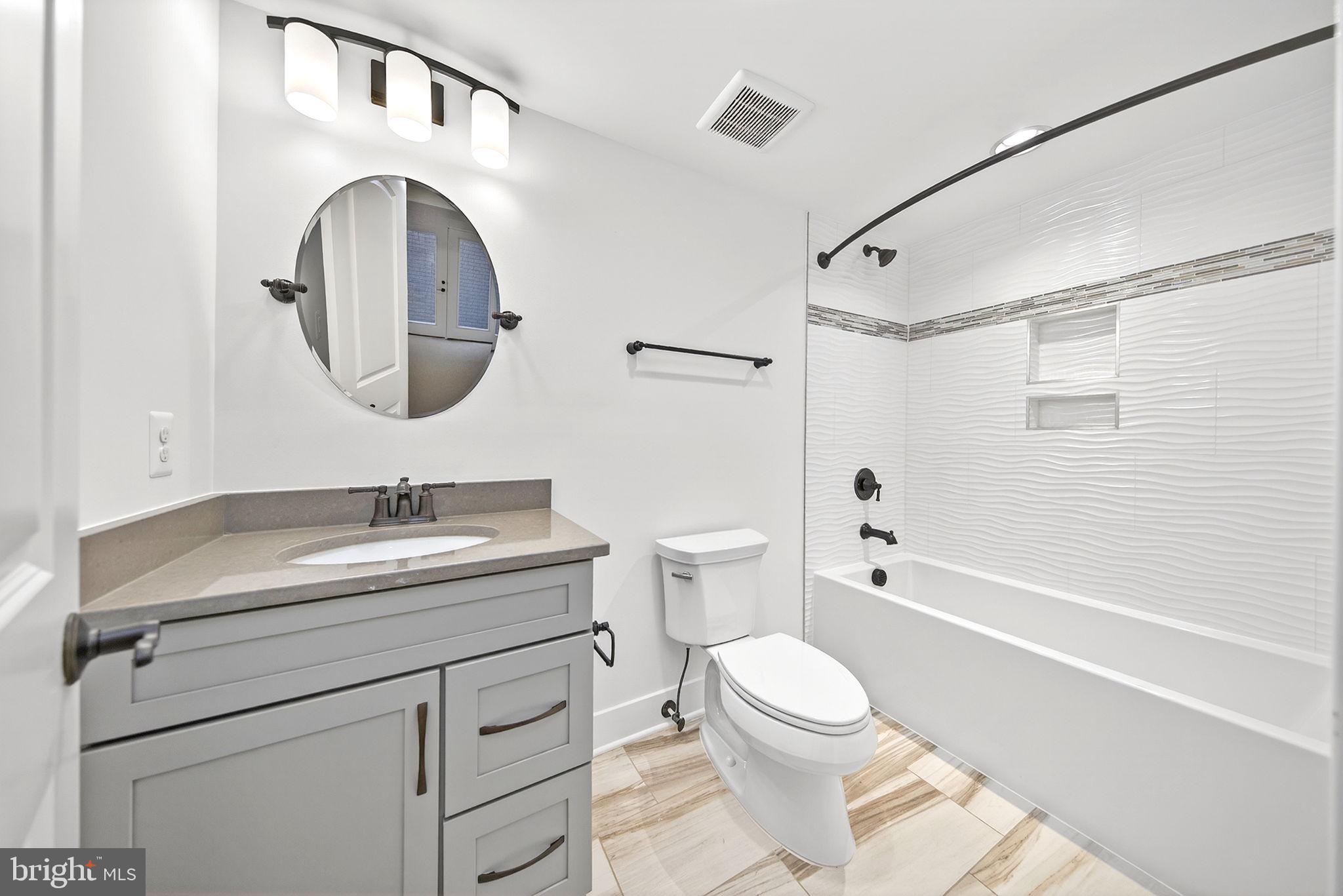 3913 VICTORIA OAKS TRAIL