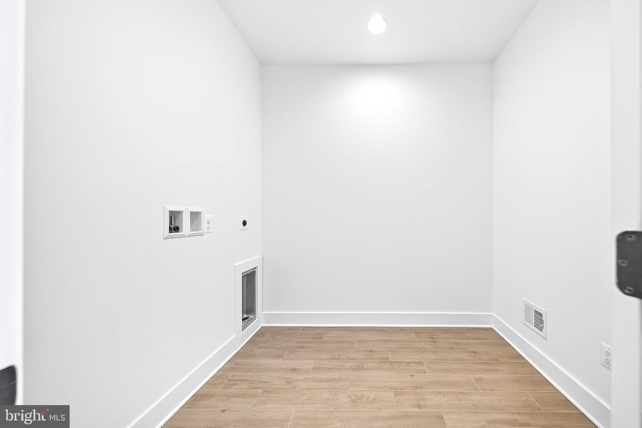 3913 VICTORIA OAKS TRAIL