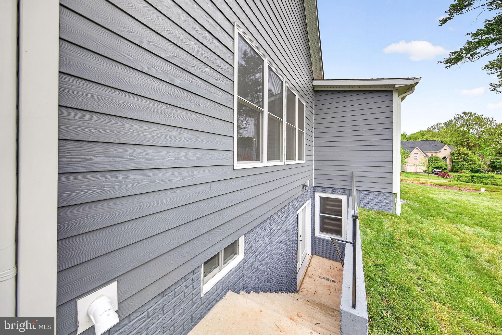 3913 VICTORIA OAKS TRAIL