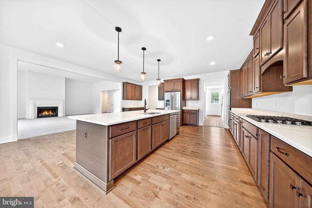 3913 VICTORIA OAKS TRAIL