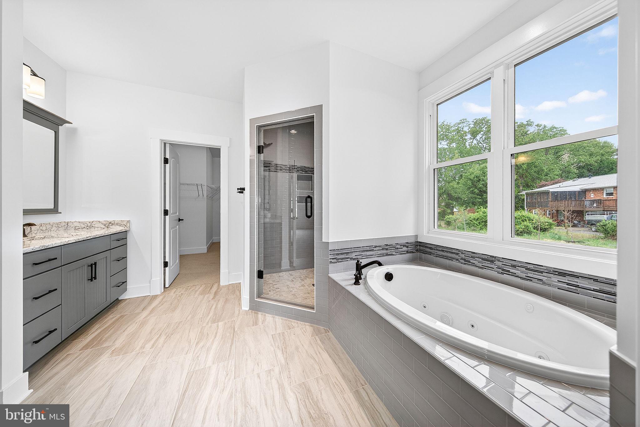 3913 VICTORIA OAKS TRAIL