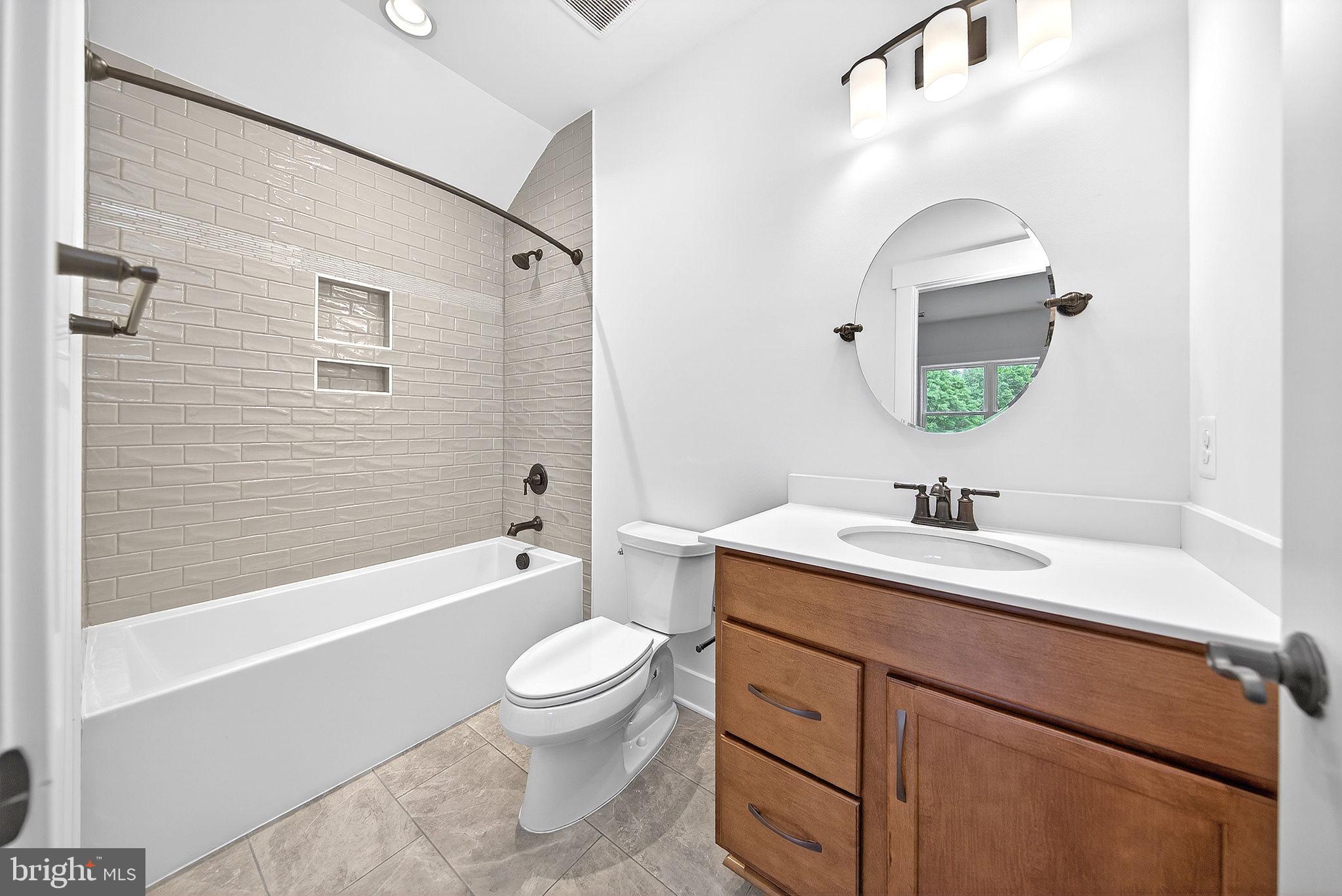 3913 VICTORIA OAKS TRAIL