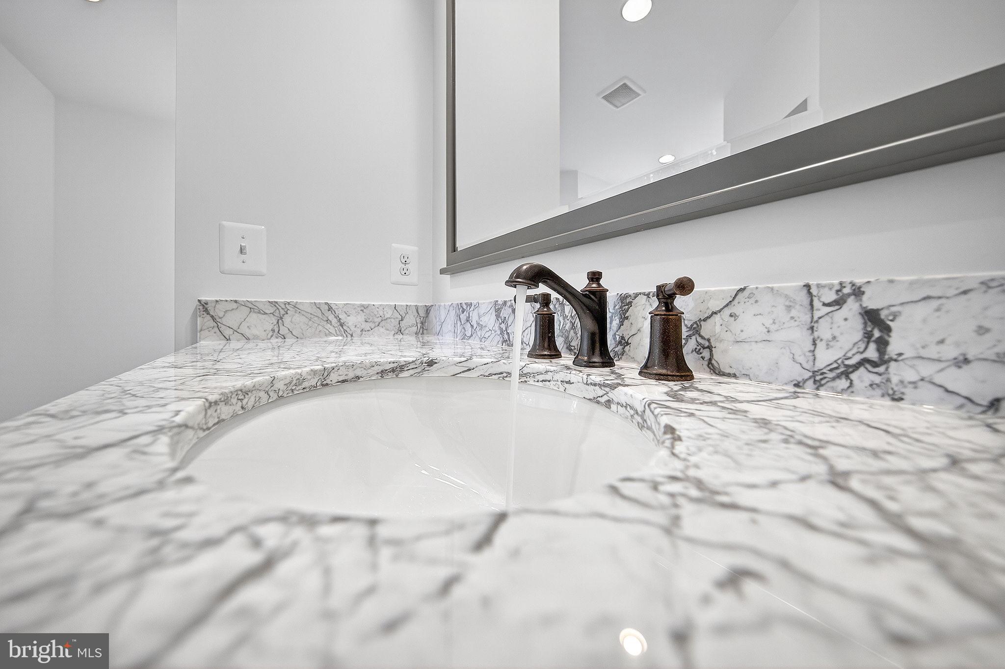 3913 VICTORIA OAKS TRAIL