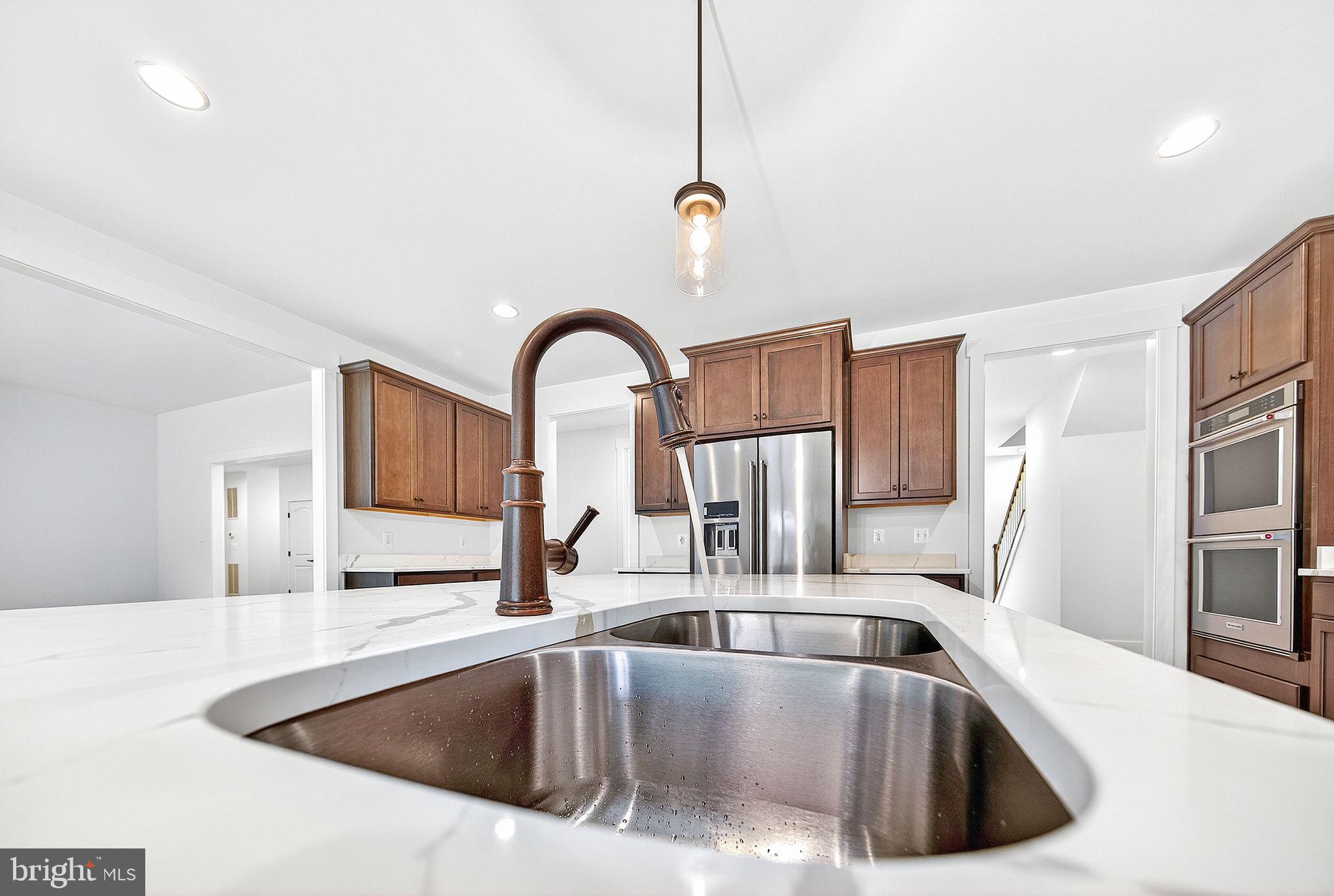 3913 VICTORIA OAKS TRAIL