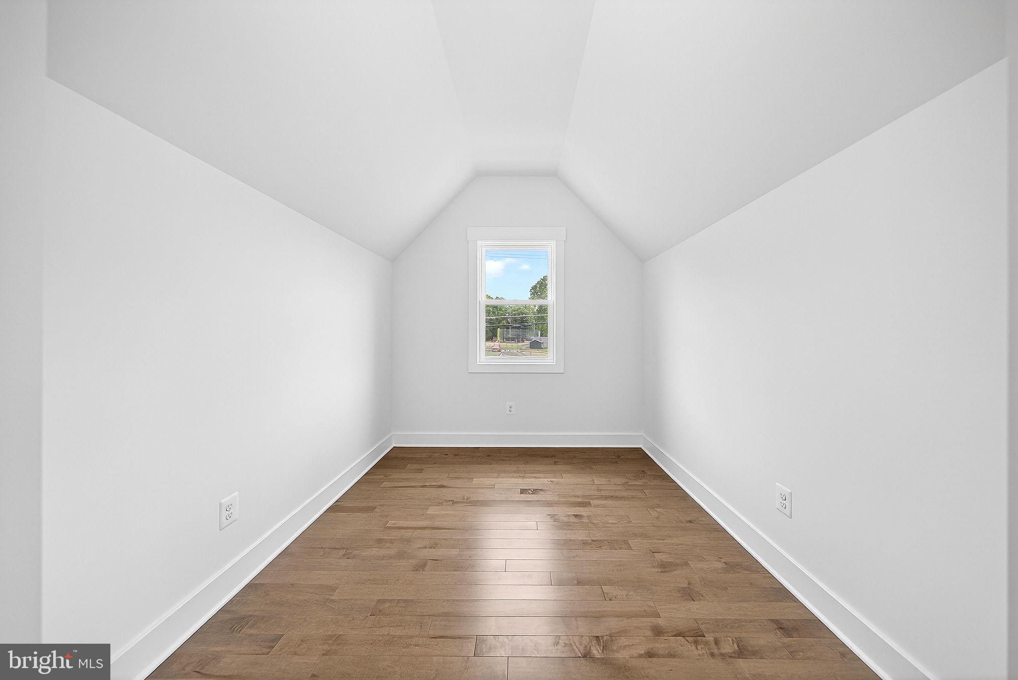 3913 VICTORIA OAKS TRAIL