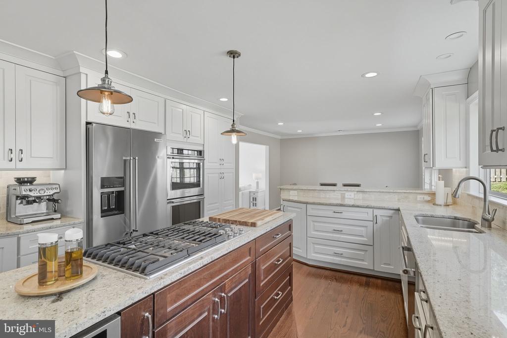 10218 TAMARACK DRIVE