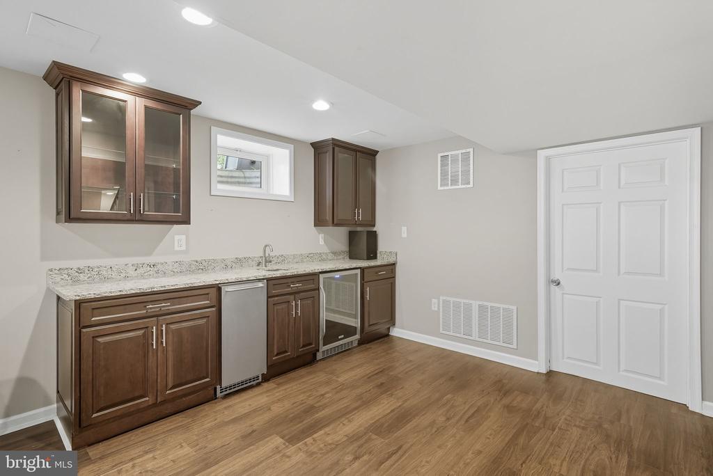 10218 TAMARACK DRIVE