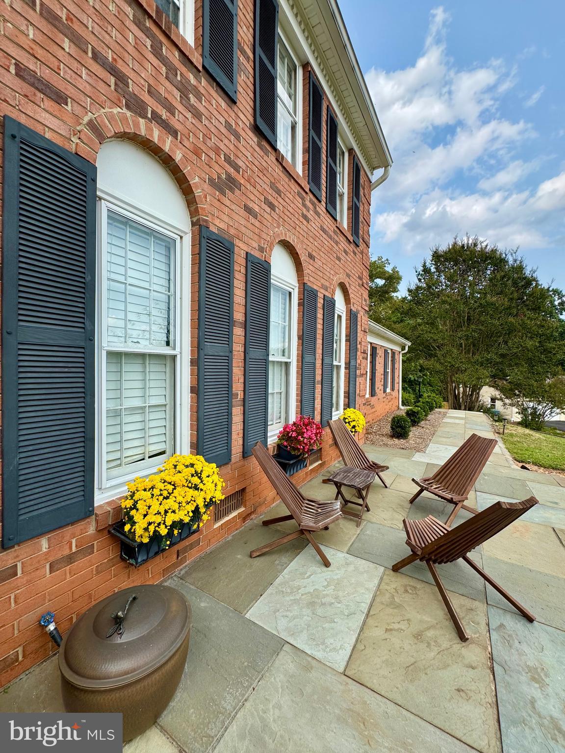 10218 TAMARACK DRIVE