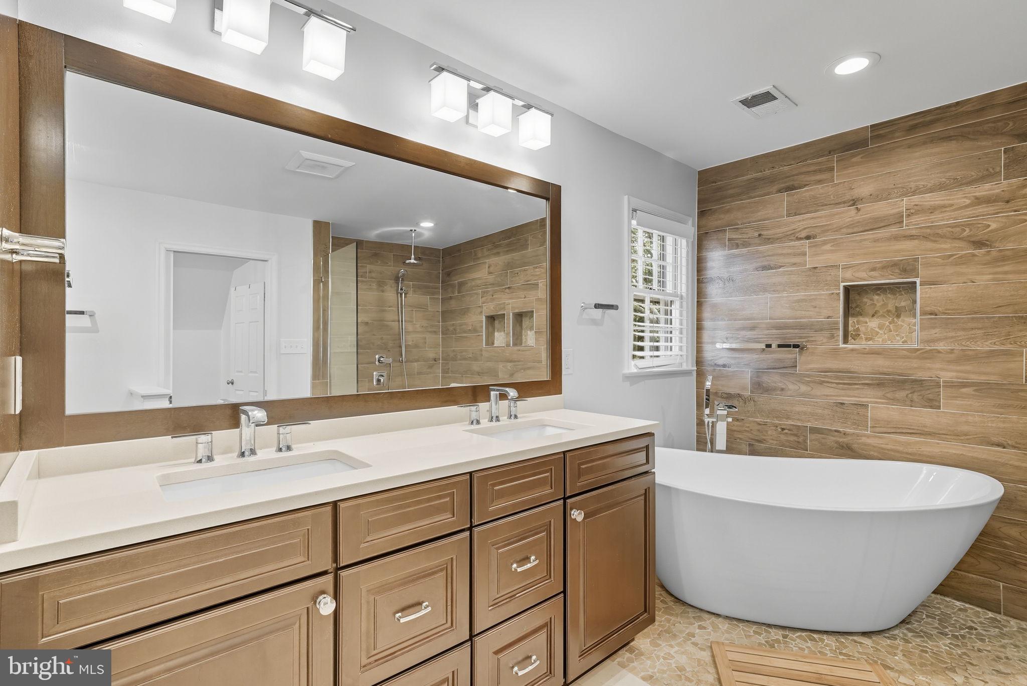 10218 TAMARACK DRIVE