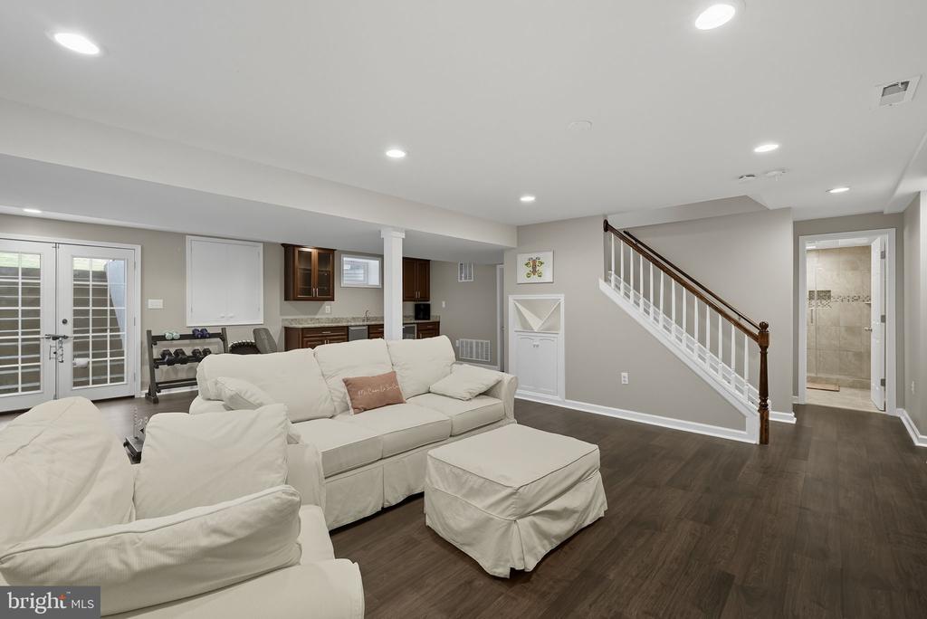 10218 TAMARACK DRIVE