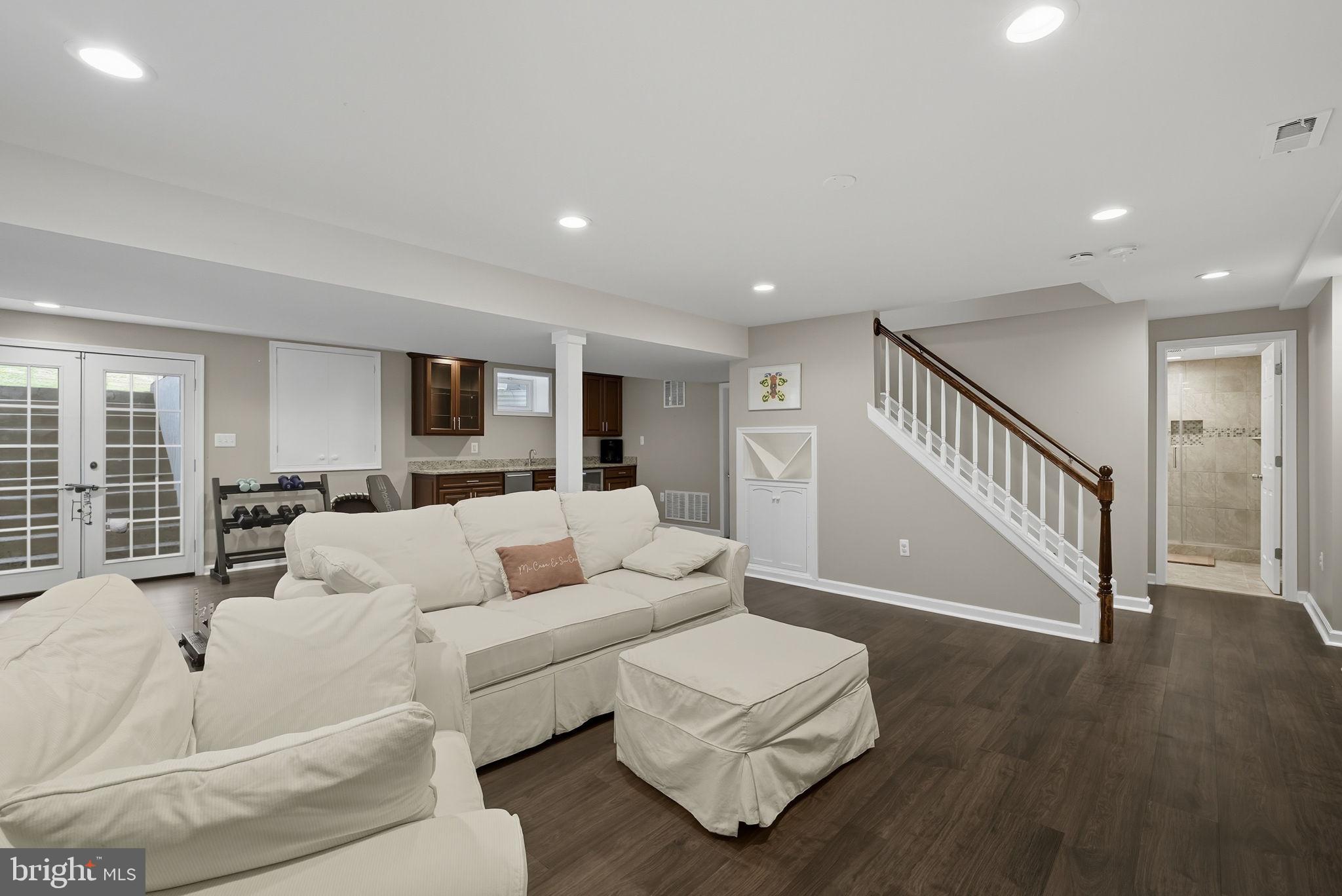 10218 TAMARACK DRIVE