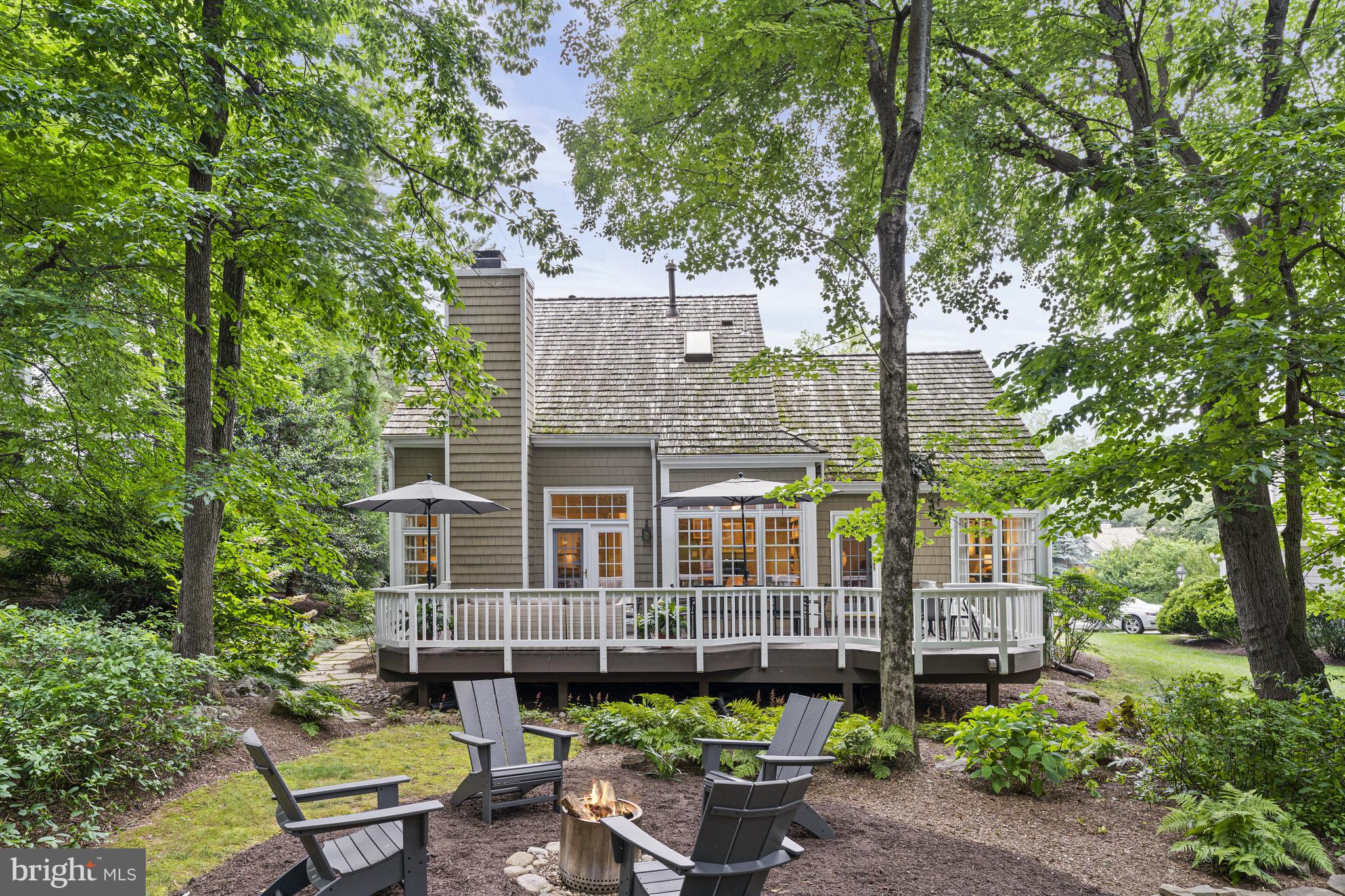 1247 LAMPLIGHTER WAY