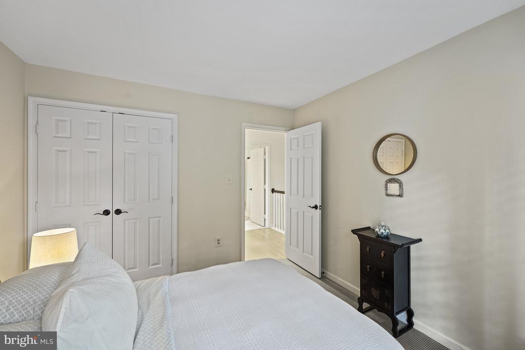 1247 LAMPLIGHTER WAY