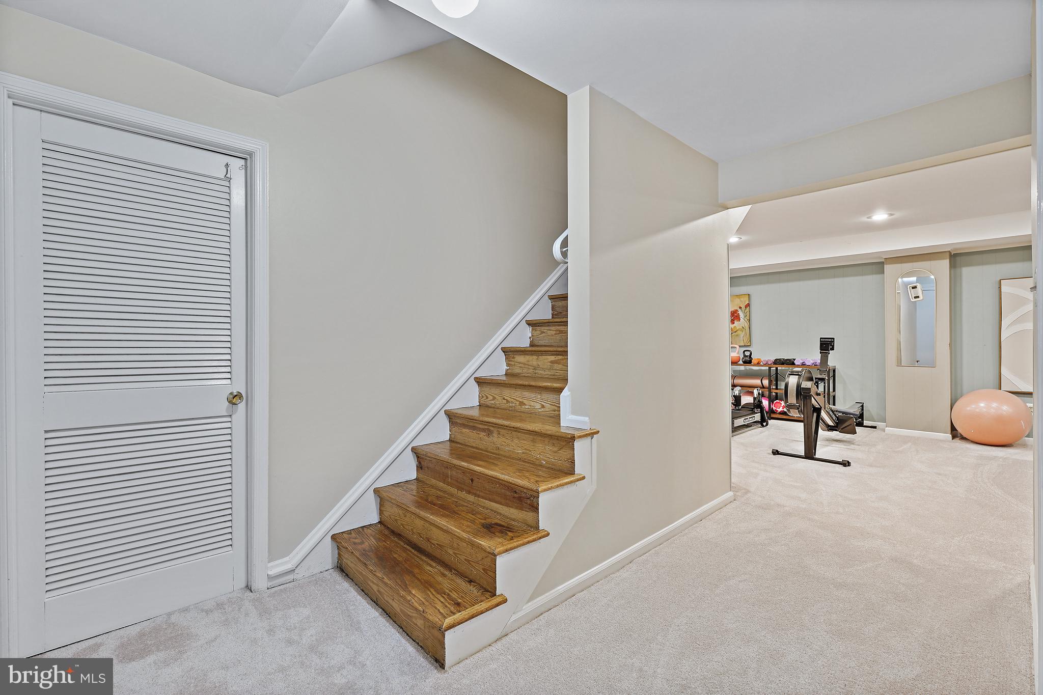 1833 WAINWRIGHT DRIVE