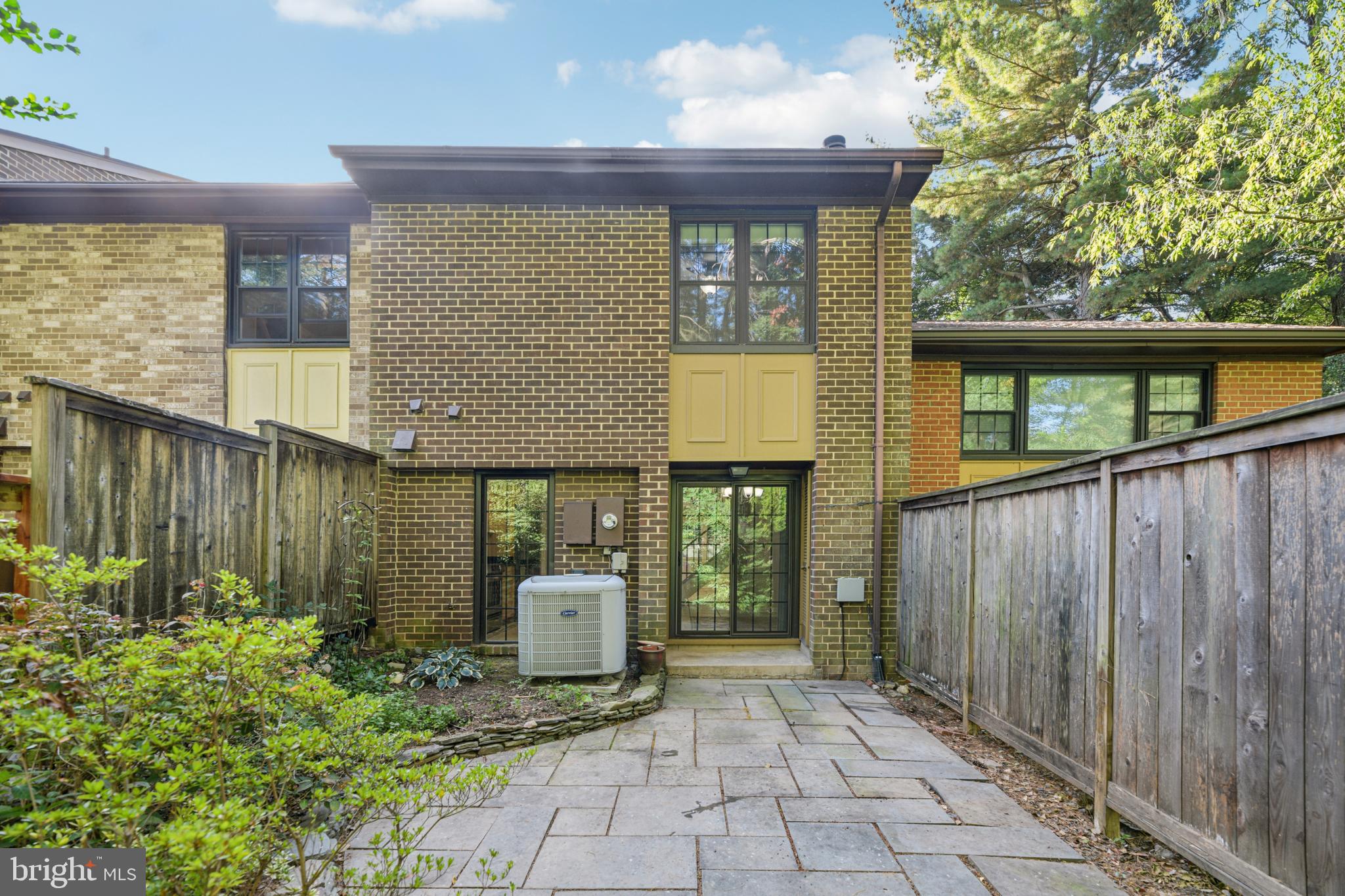 11332 HEADLANDS COURT