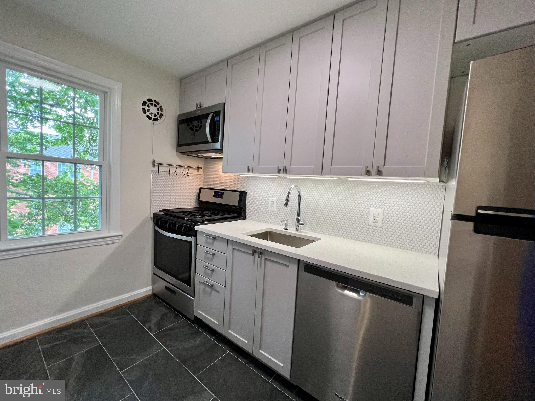 6511 POTOMAC AVENUE C1