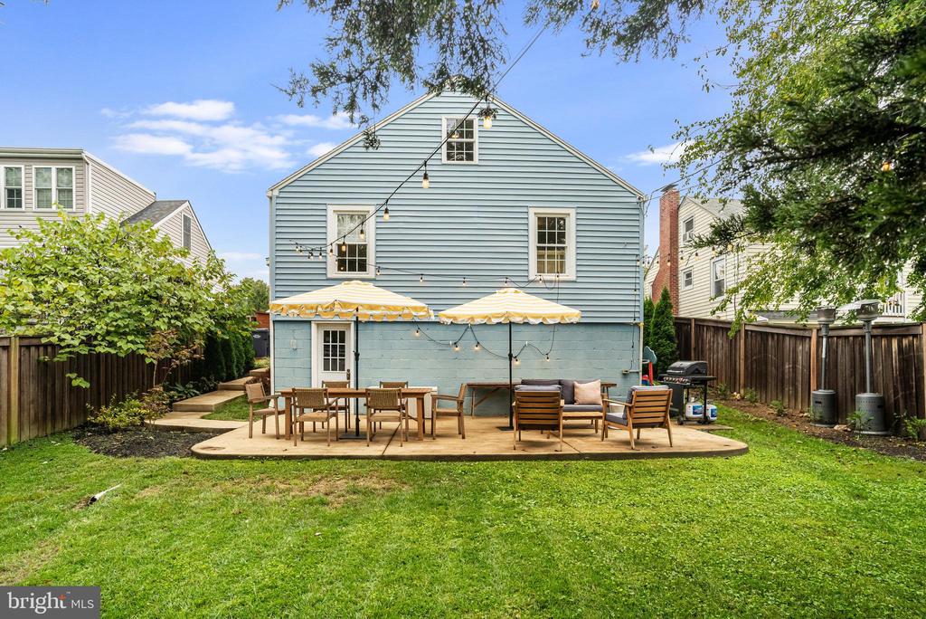 2903 BROOK DRIVE