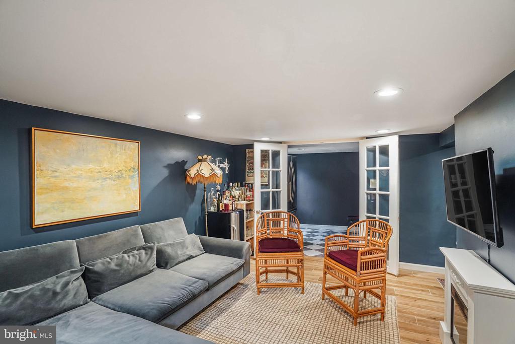 2903 BROOK DRIVE
