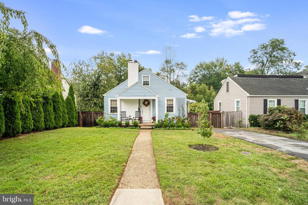 2903 BROOK DRIVE