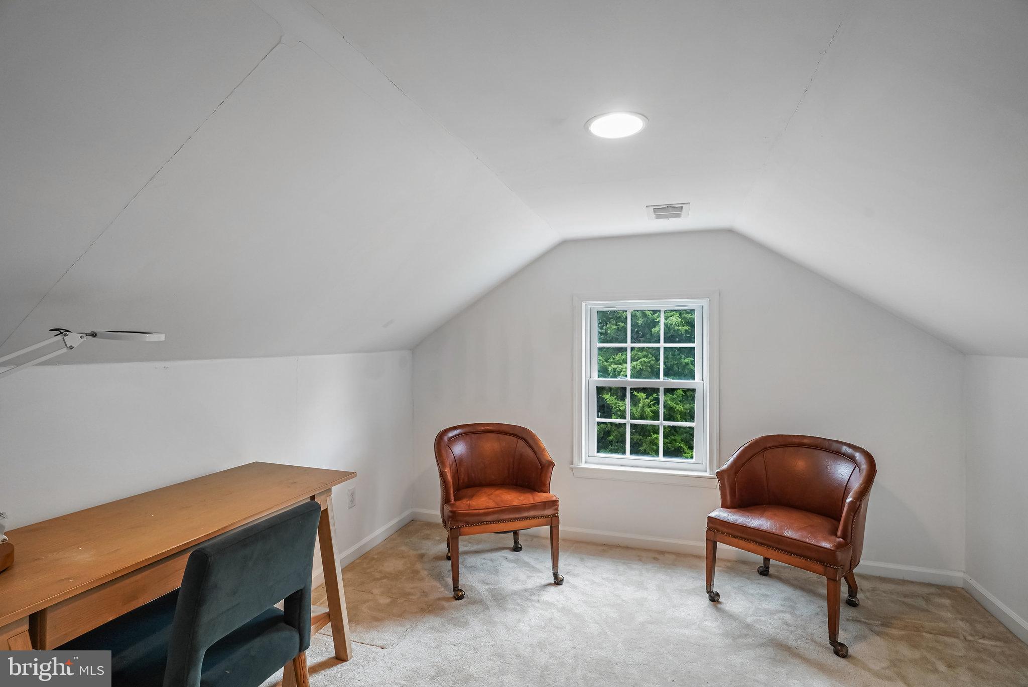 2903 BROOK DRIVE
