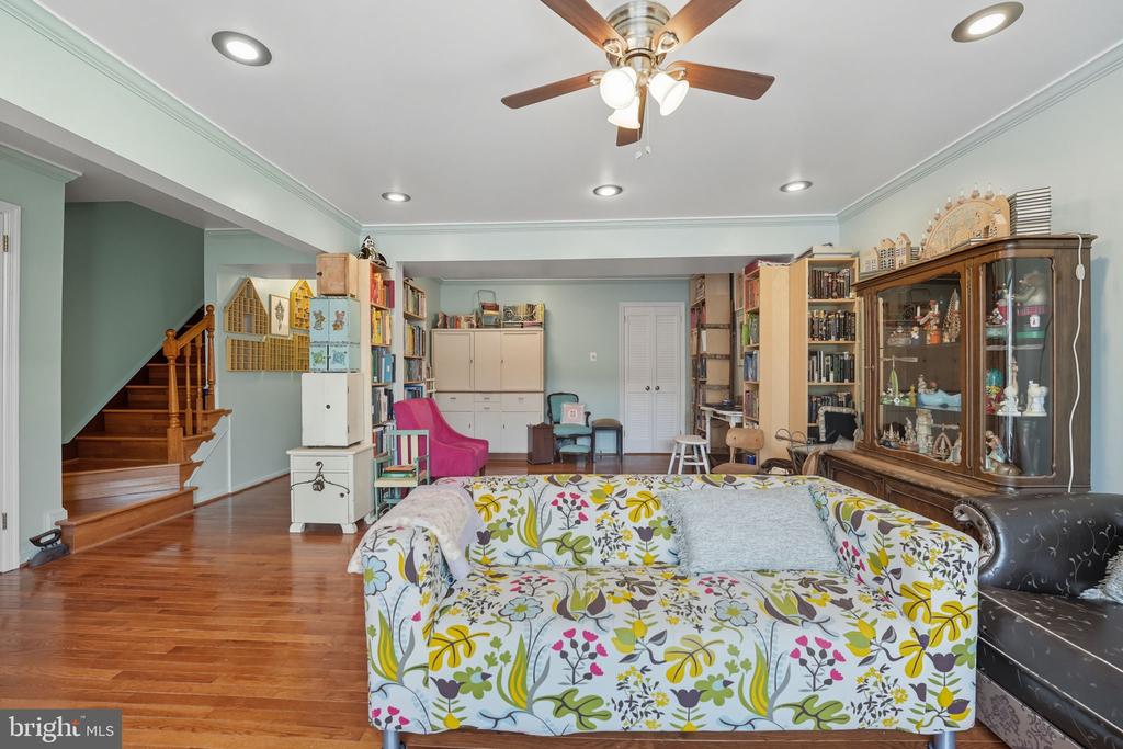 8080 POWDERBROOK LANE