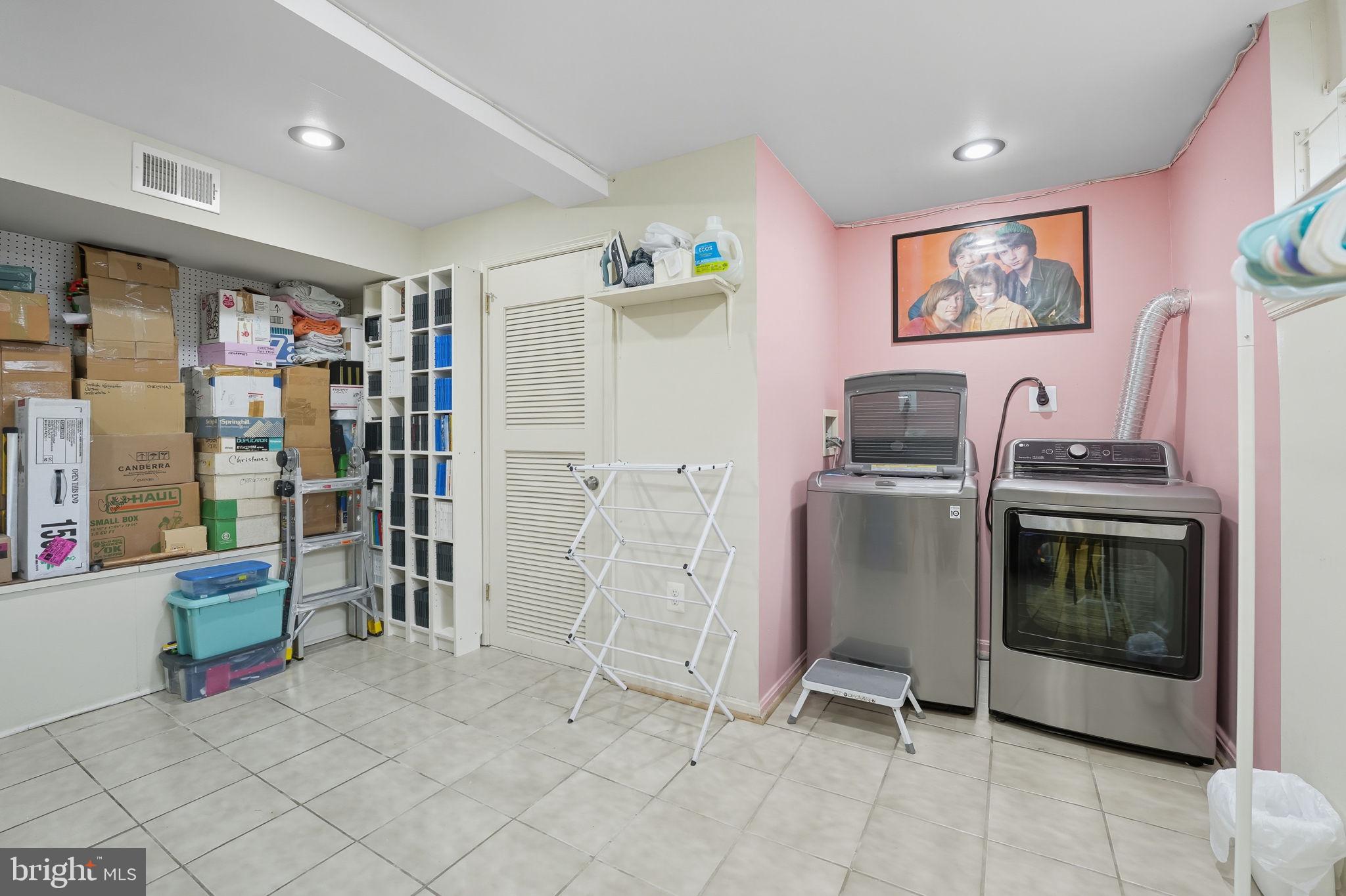 8080 POWDERBROOK LANE