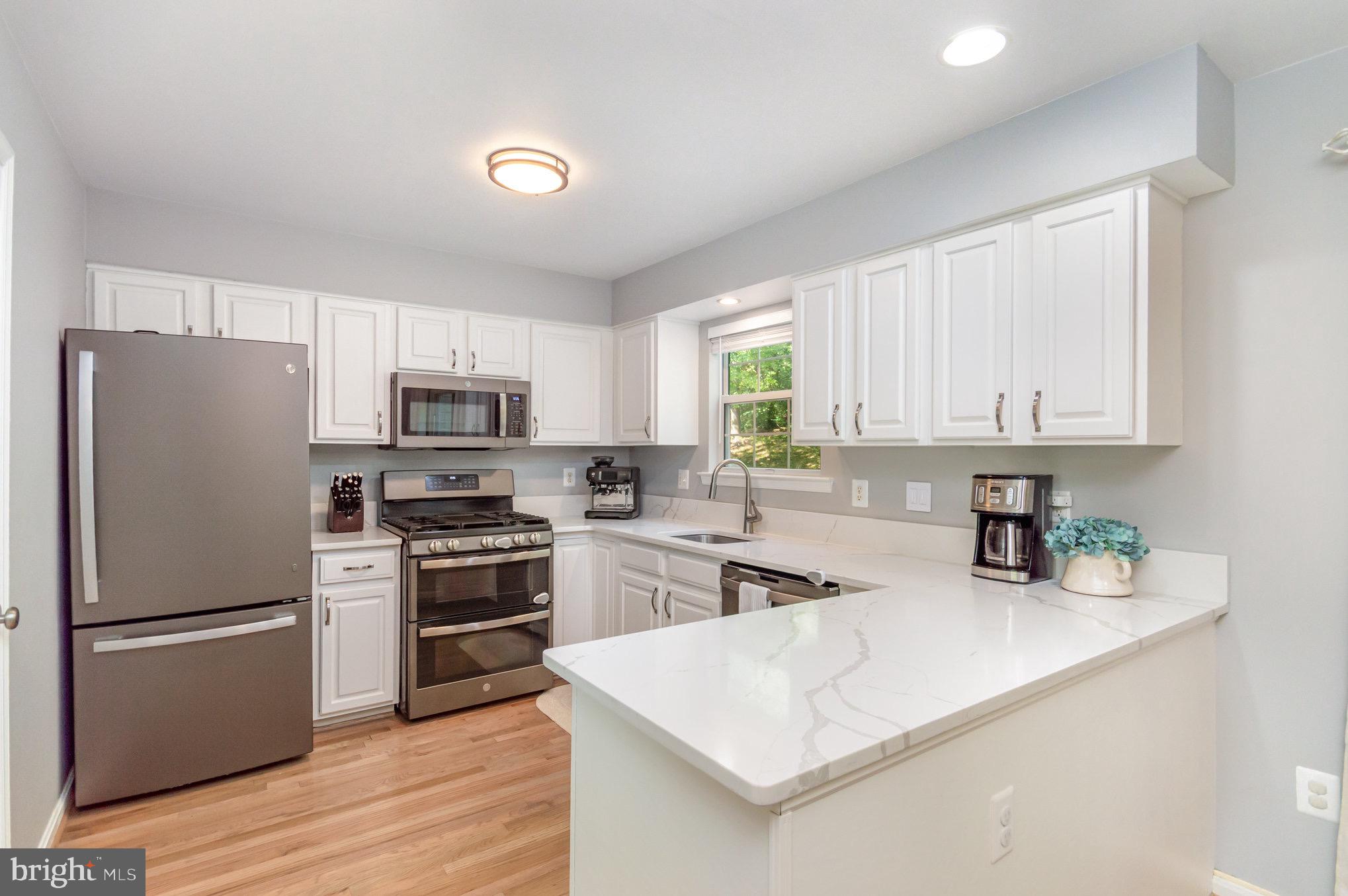 5606 GLENWOOD MEWS DRIVE